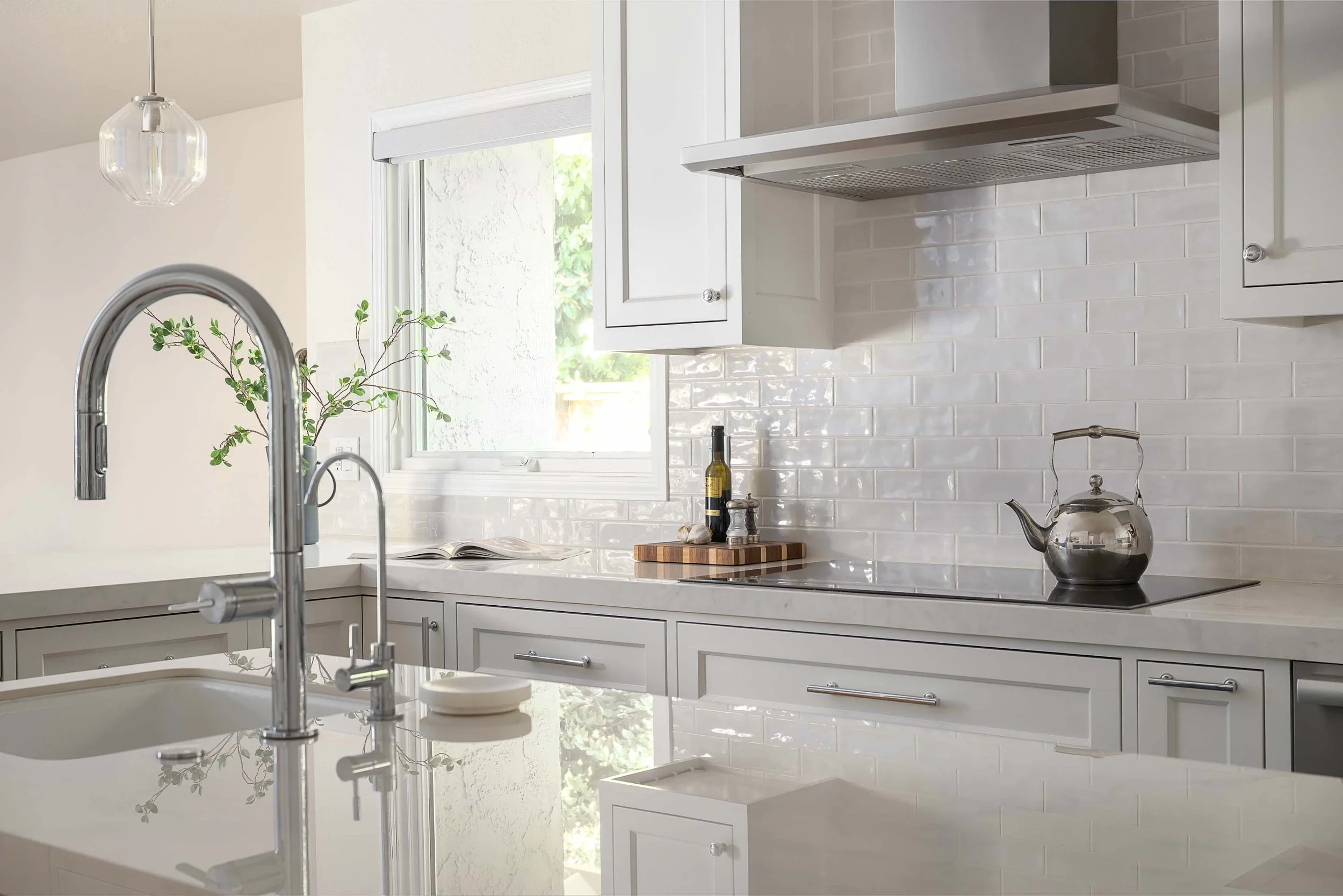 Interior Designer Kelly Tivey Hanson Drive Kitchen 02.jpg