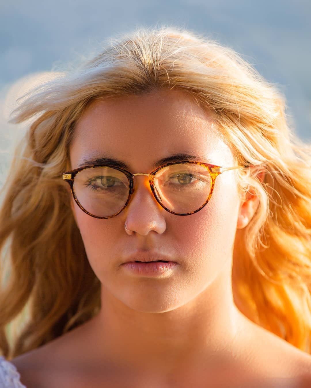 Model @angelinasebastia.n - (2/3)
&bull;
&bull;
&bull;
#photography #canon #canon5Dmkiii #canon5d #portraiture #portrait #kelowna #penticton #okanagan #canada #bc #warm #sun #model #emotion #angst #finesse #nature #dslr #summer #okanaganlake #water #
