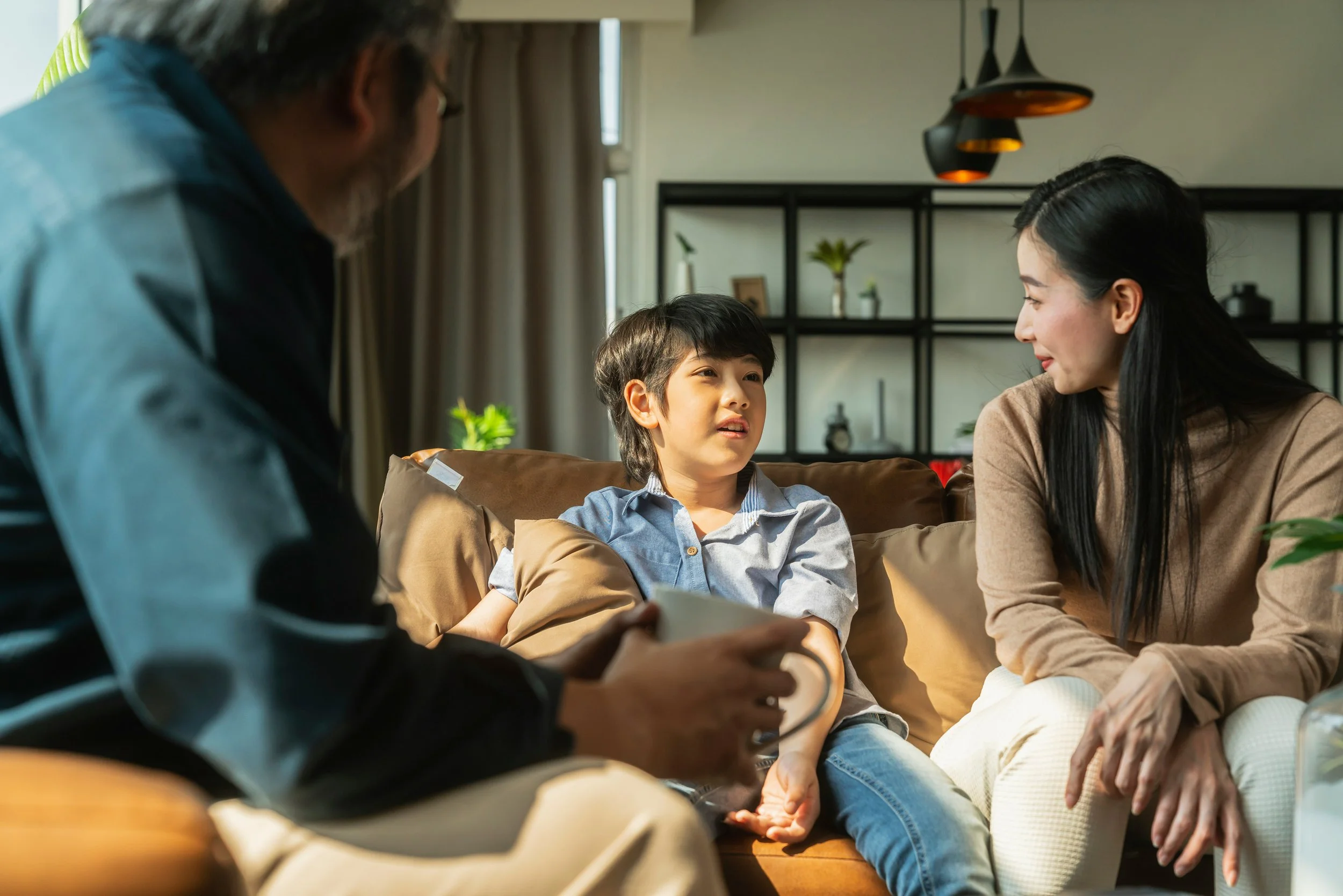 How to Talk to Your Muslim Parents About Therapy (Without The Family Drama)