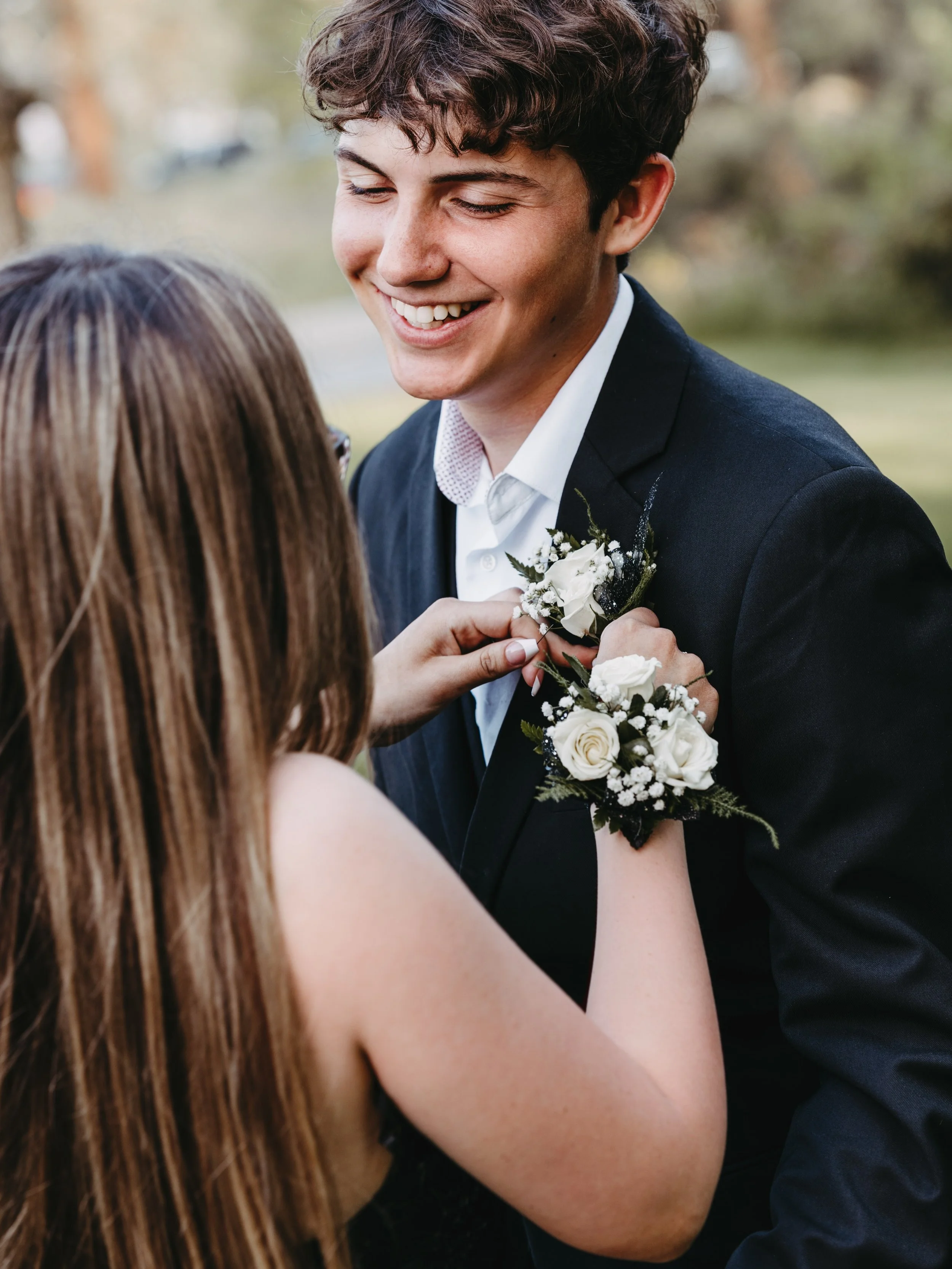 Details of prom and some fun shots!

Link in bio to book us for Prom, graduation, senior photos and more! 

#pnw #pnwphotography #washington #promo