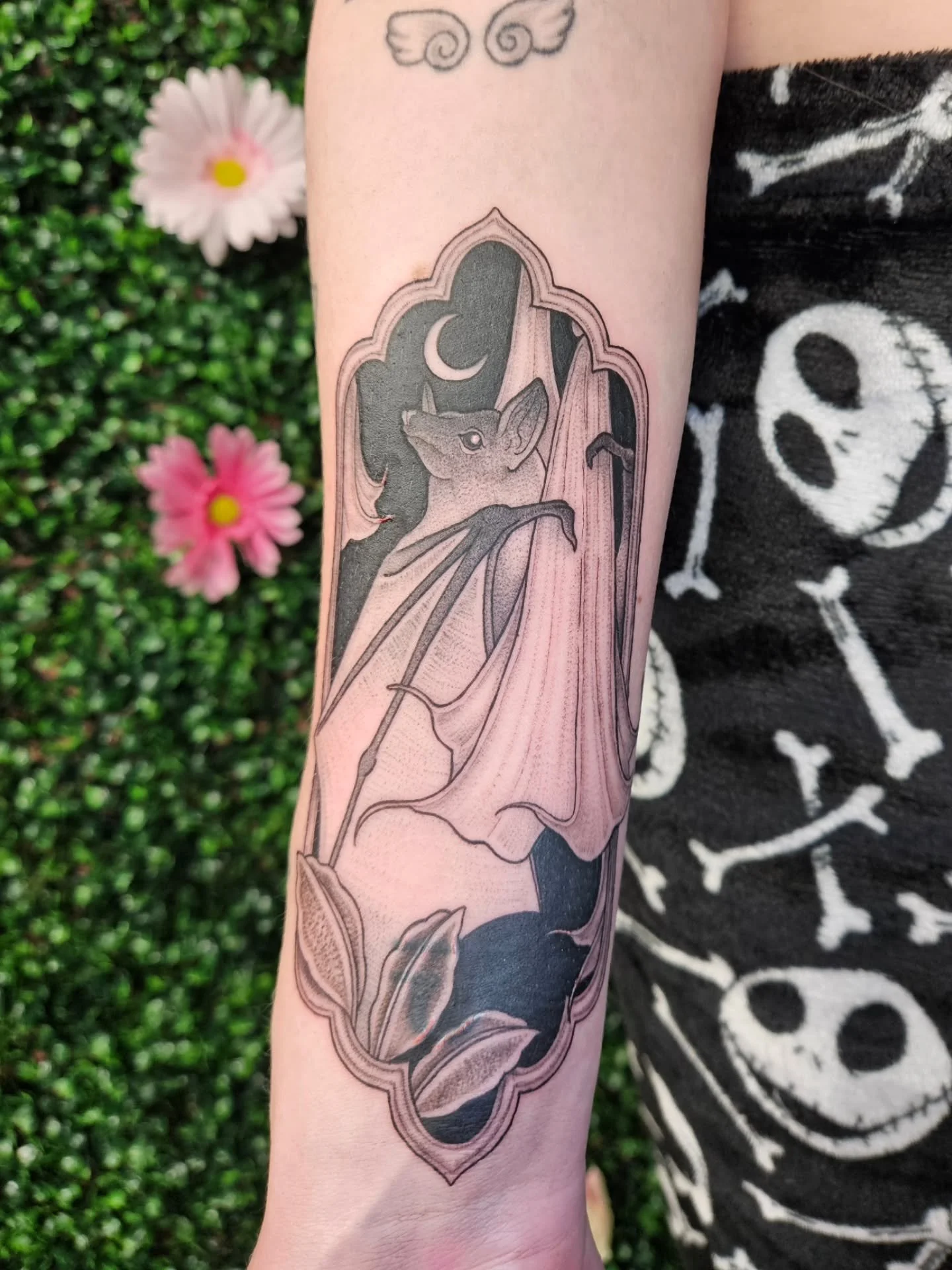 Lost 10 HP but gained 2 XP with this so I'd call it a win! I'm so grateful that I get to yap and stab my friends, thanks Brookie! 💖

Also peep the little coverup action on the bottom 👀