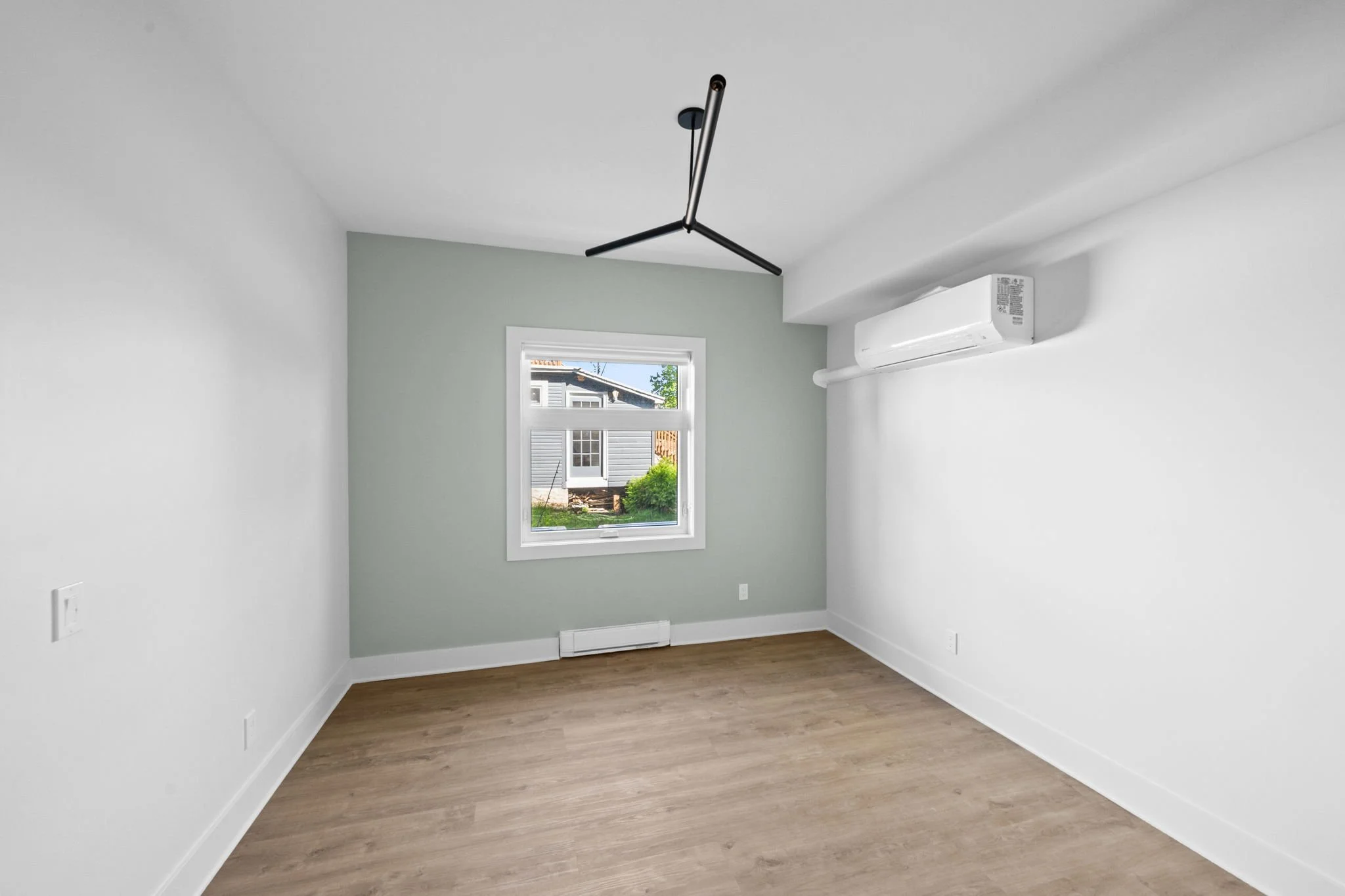 31-web-or-mls-Drummond St-33.jpg