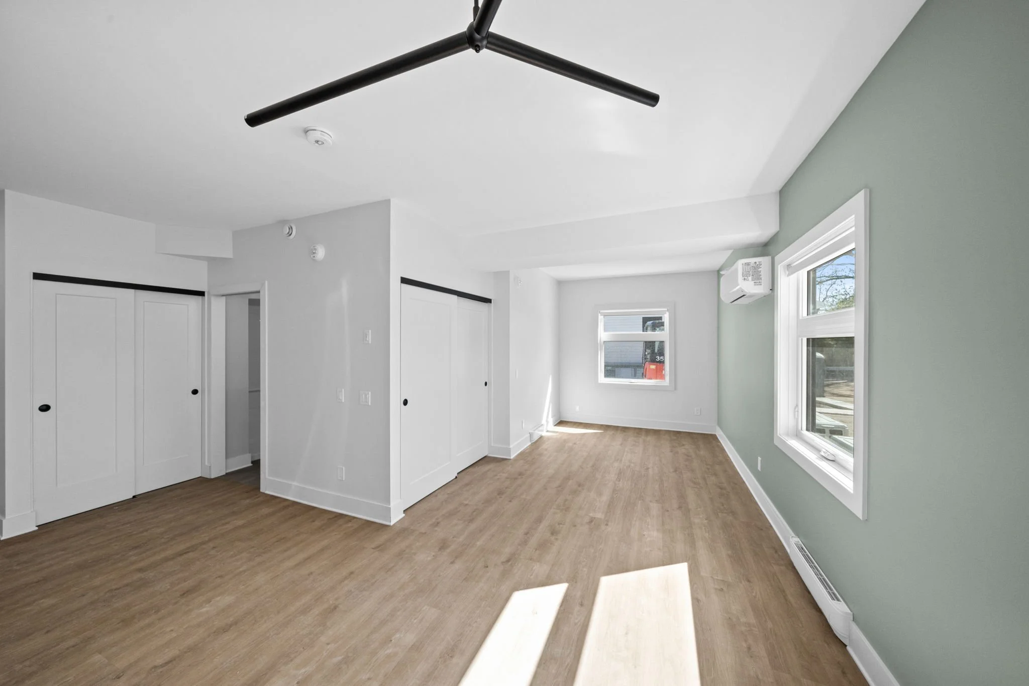 20-web-or-mls-Drummond St-19.jpg