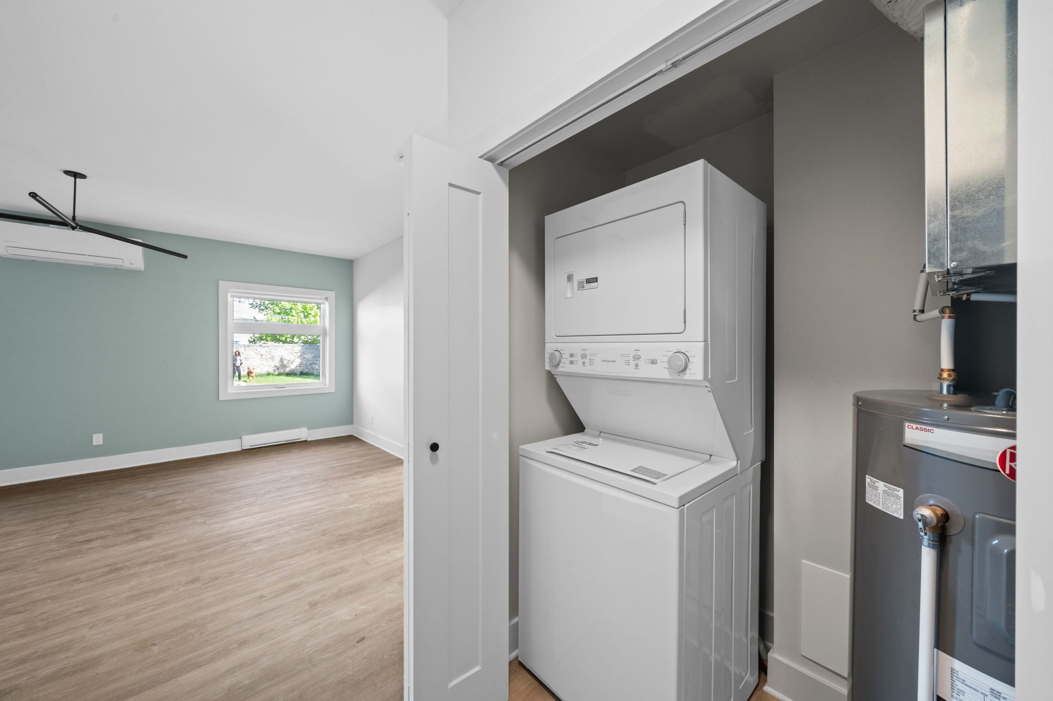 24-web-or-mls-Drummond St-22.jpg