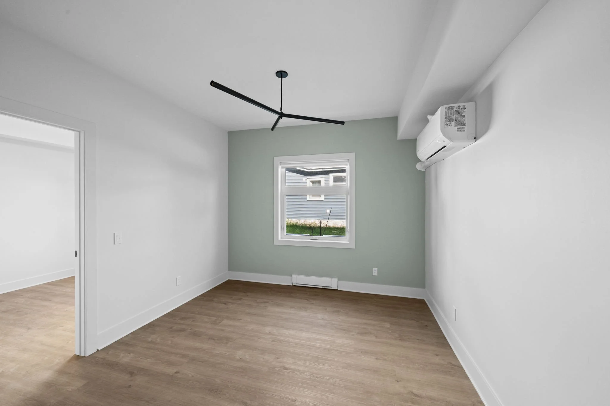 30-web-or-mls-Drummond St-27.jpg