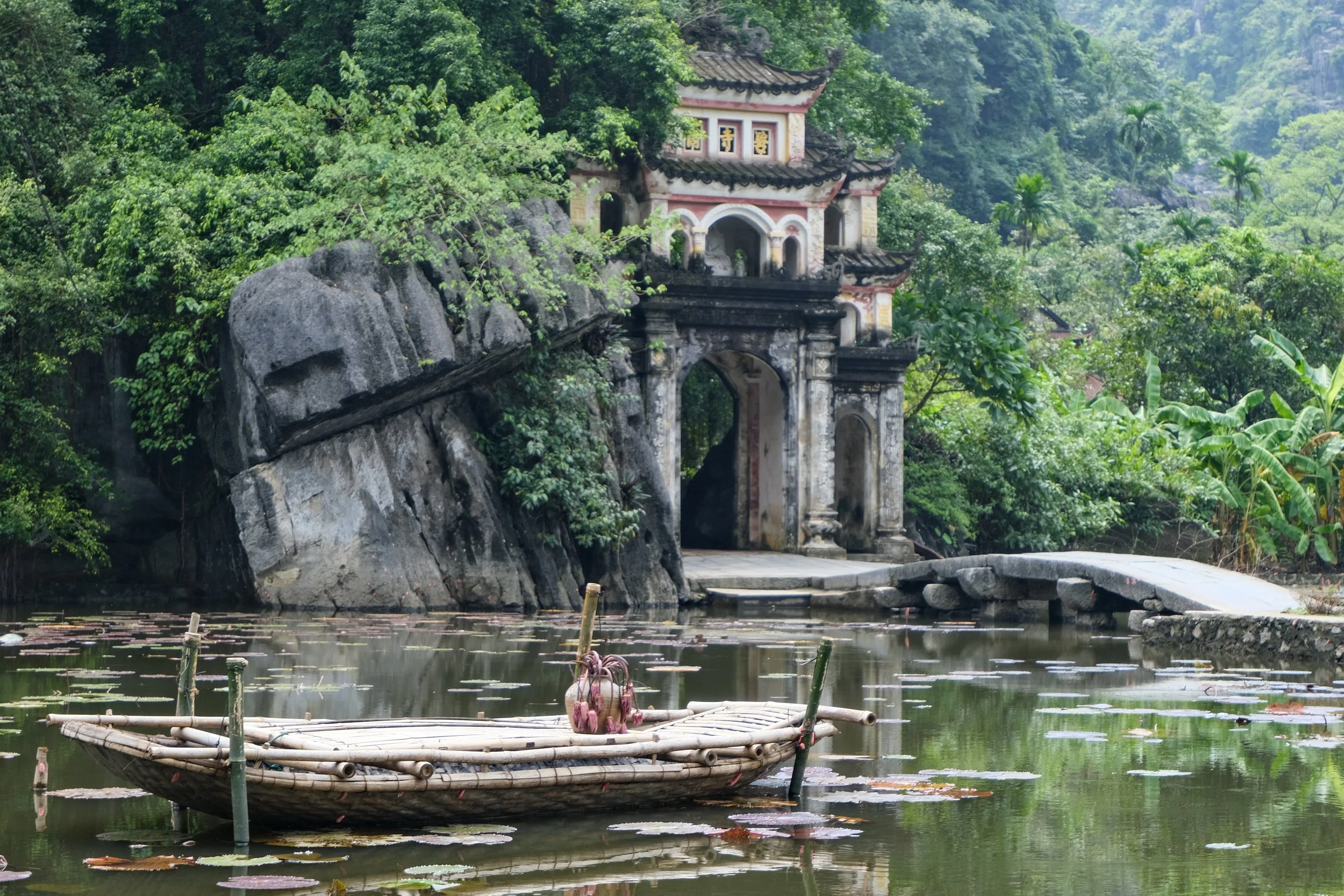 Bich Dong Pagoda, Vietnam
Photo
Framed
A3
Silvia Panetta
Opening price 60€