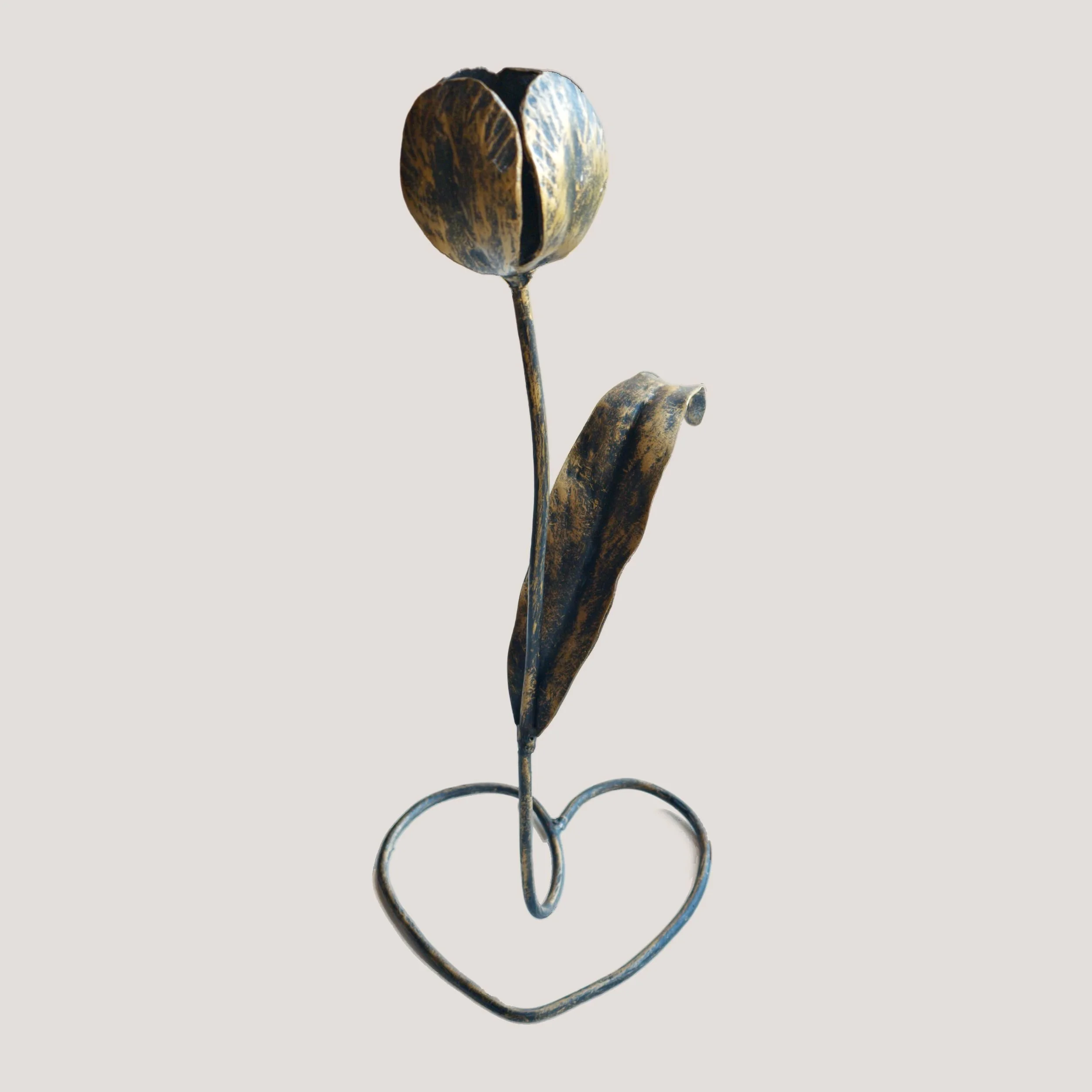 metal tulip 1.jpg