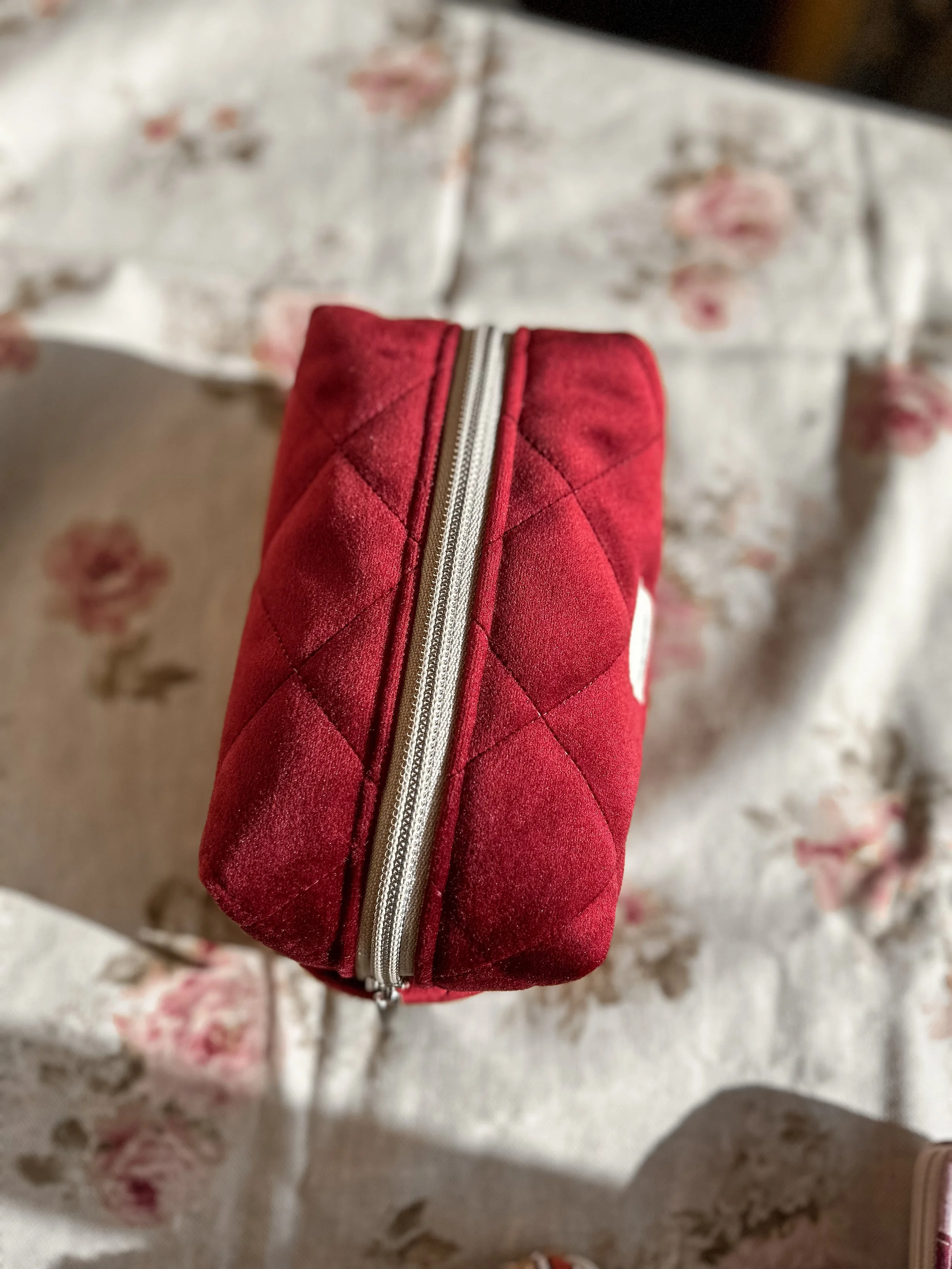 Toaletna torbica Aurora I Red velvet