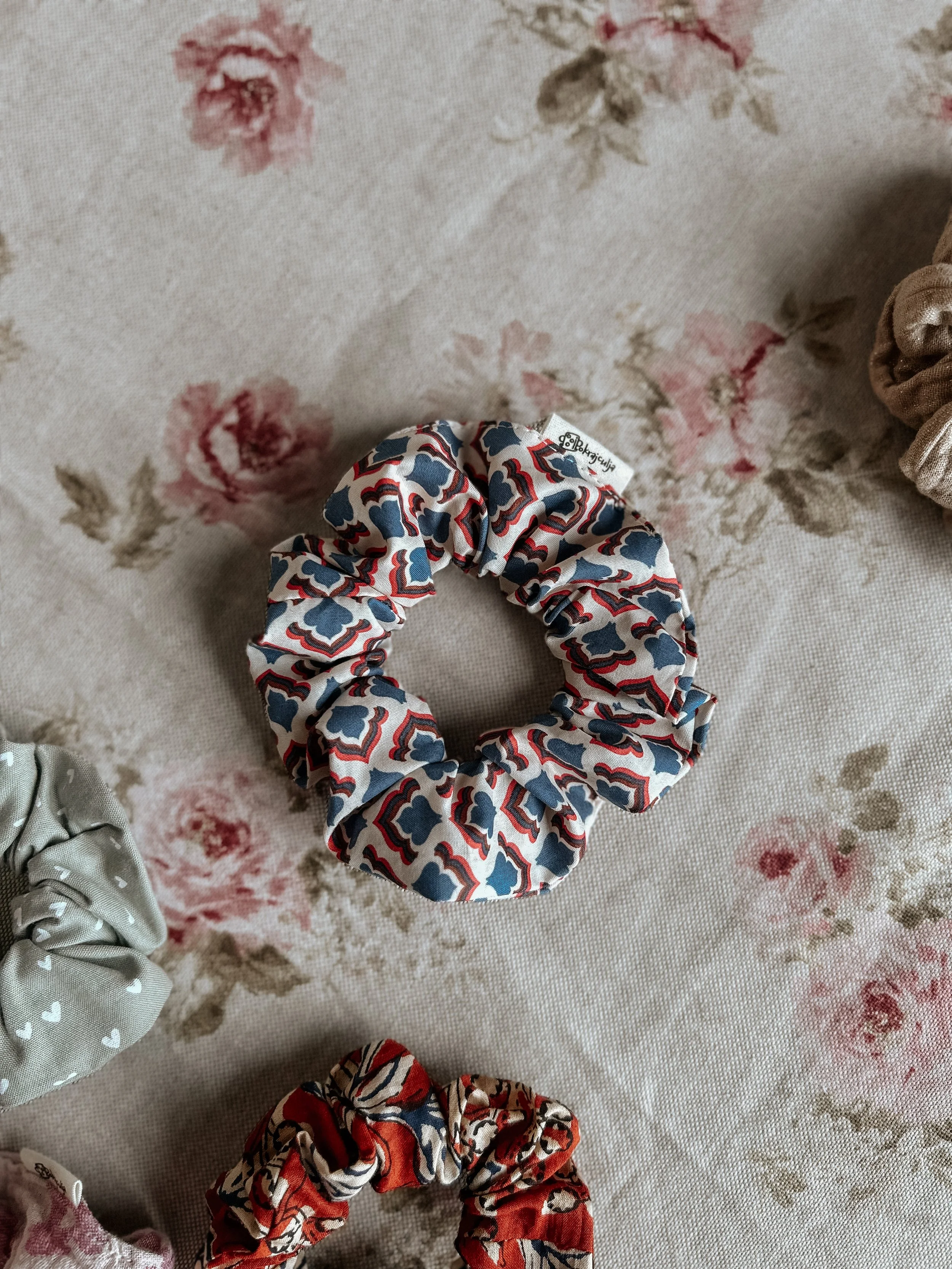 Scrunchie I Blue merlot