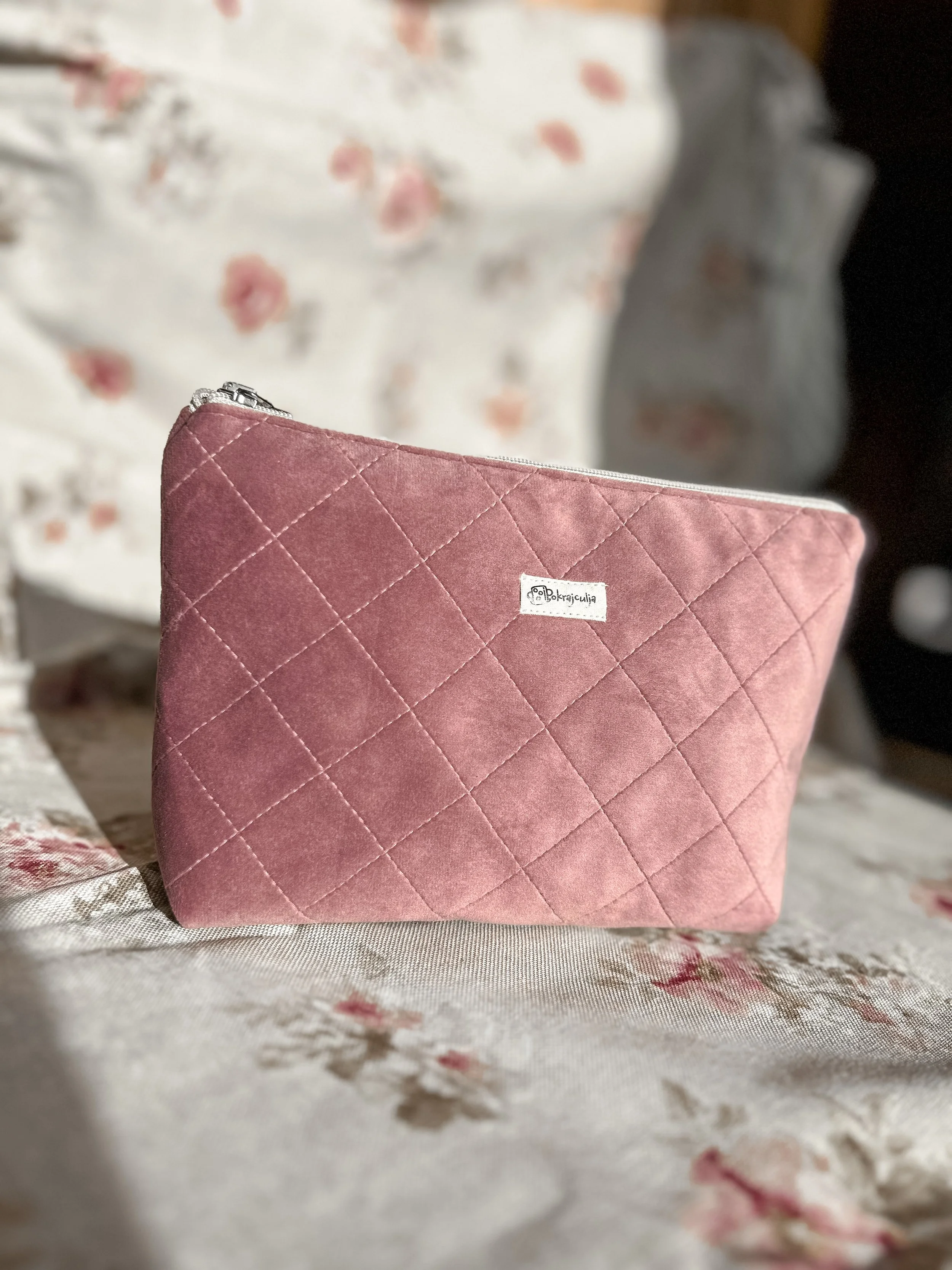 Toaletna torbica Emilia I Pink velvet