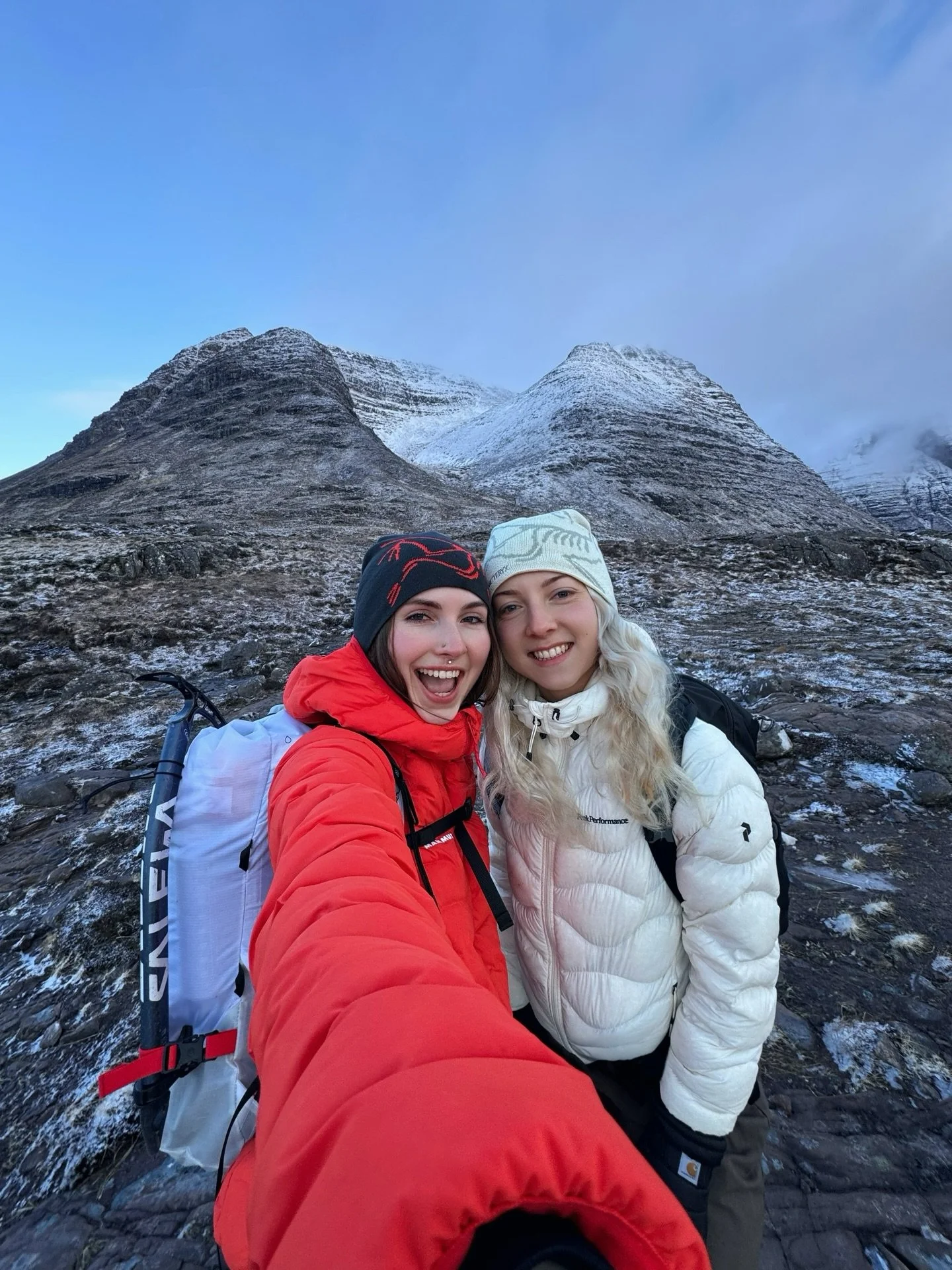 bank holidays are for driving as far away as possible to find the last of the snow with my twin @_kristawright 🚐💙❄️

#mountains #snow #scotland #winter #explore outdoors nature travel vanlife adventure gorpcore