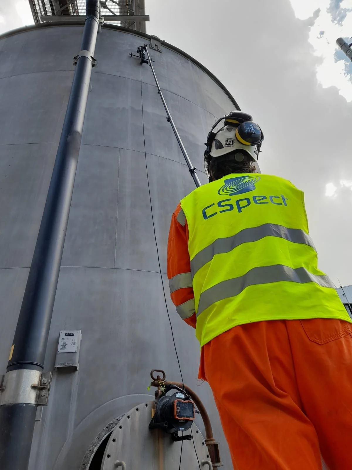 Silo & Tank inspections using camera on pole