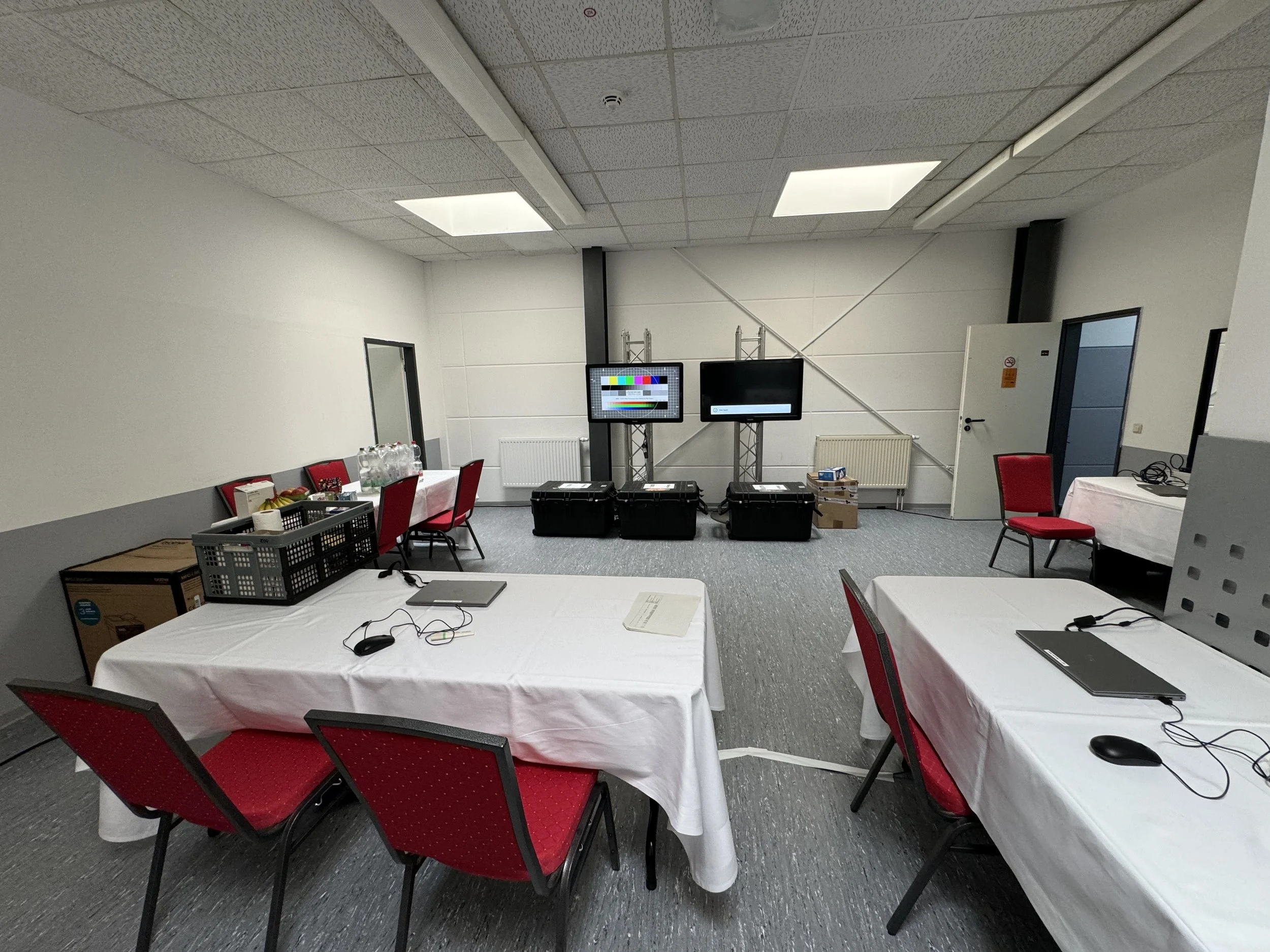 Backstage regie office.JPG