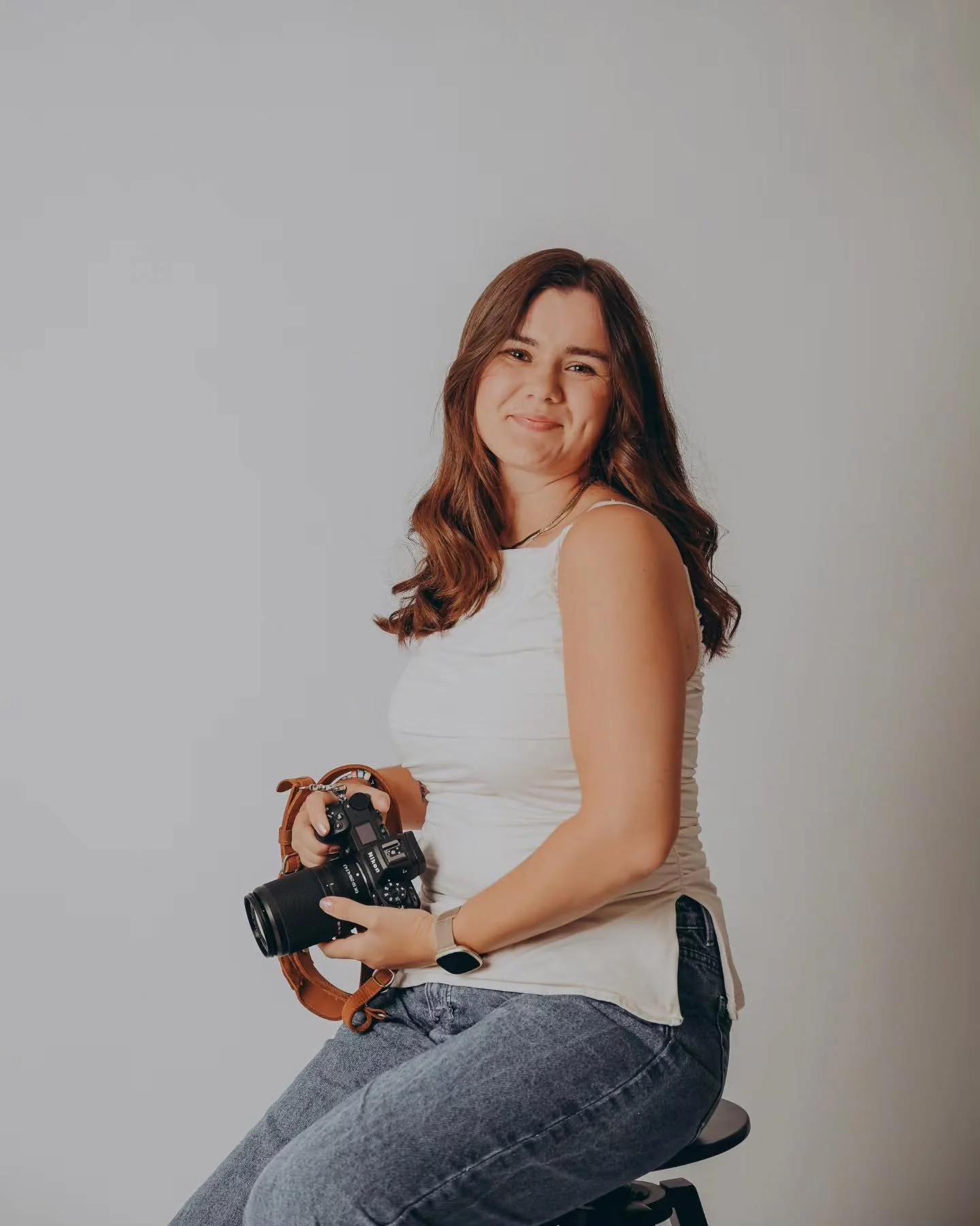 Hey, its Me 🙋🏽&zwj;♀️
Wurd mal wieder Zeit f&uuml;r ein neues Profilbild, deshalb wurde Zack die Kamera rausgeholt, auf ein Stativ gestellt und mit Fernausl&ouml;ser ein paar Selbstportraits geschossen. 🫶🏼