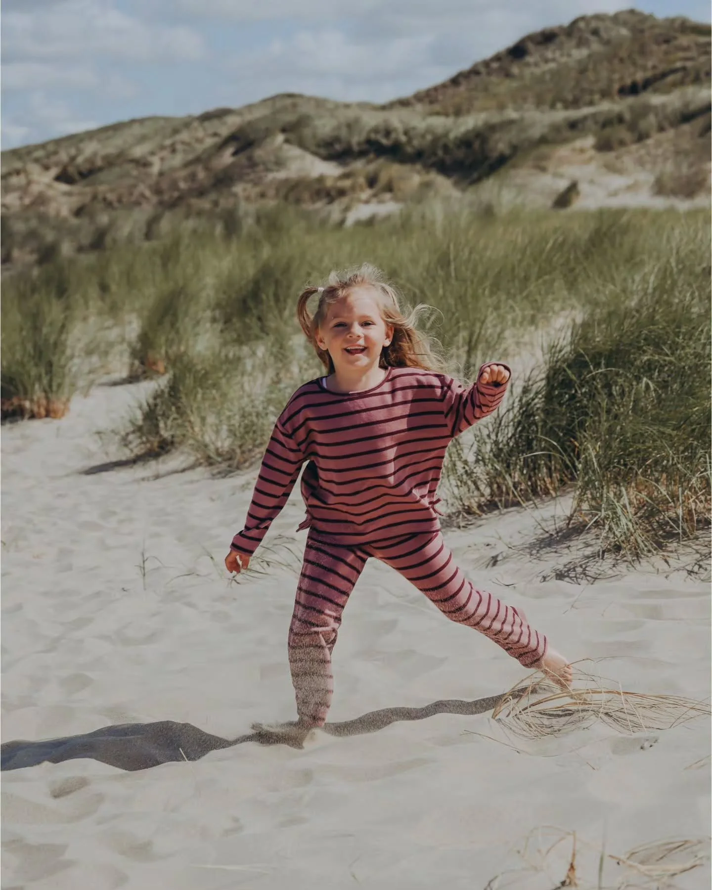 Wir waren ein paar Tage in Holland, nat&uuml;rlich hab ich meine Kamera mitgeschleppt und meine Familie musste f&uuml;r ein kleines Shooting in den D&uuml;nen herhalten. Mein Mann hat dann auch ein Paar Bilder von mir mit den Kindern gemacht, Ihr wis