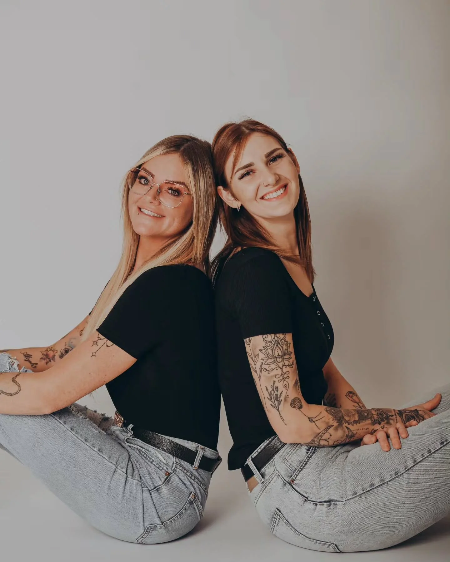 Ach, die zwei 🥺🫶🏻
Ein zeitloses Freundschaftsshooting, was Verbundenheit f&uuml;r immer festh&auml;lt 🫶🏻