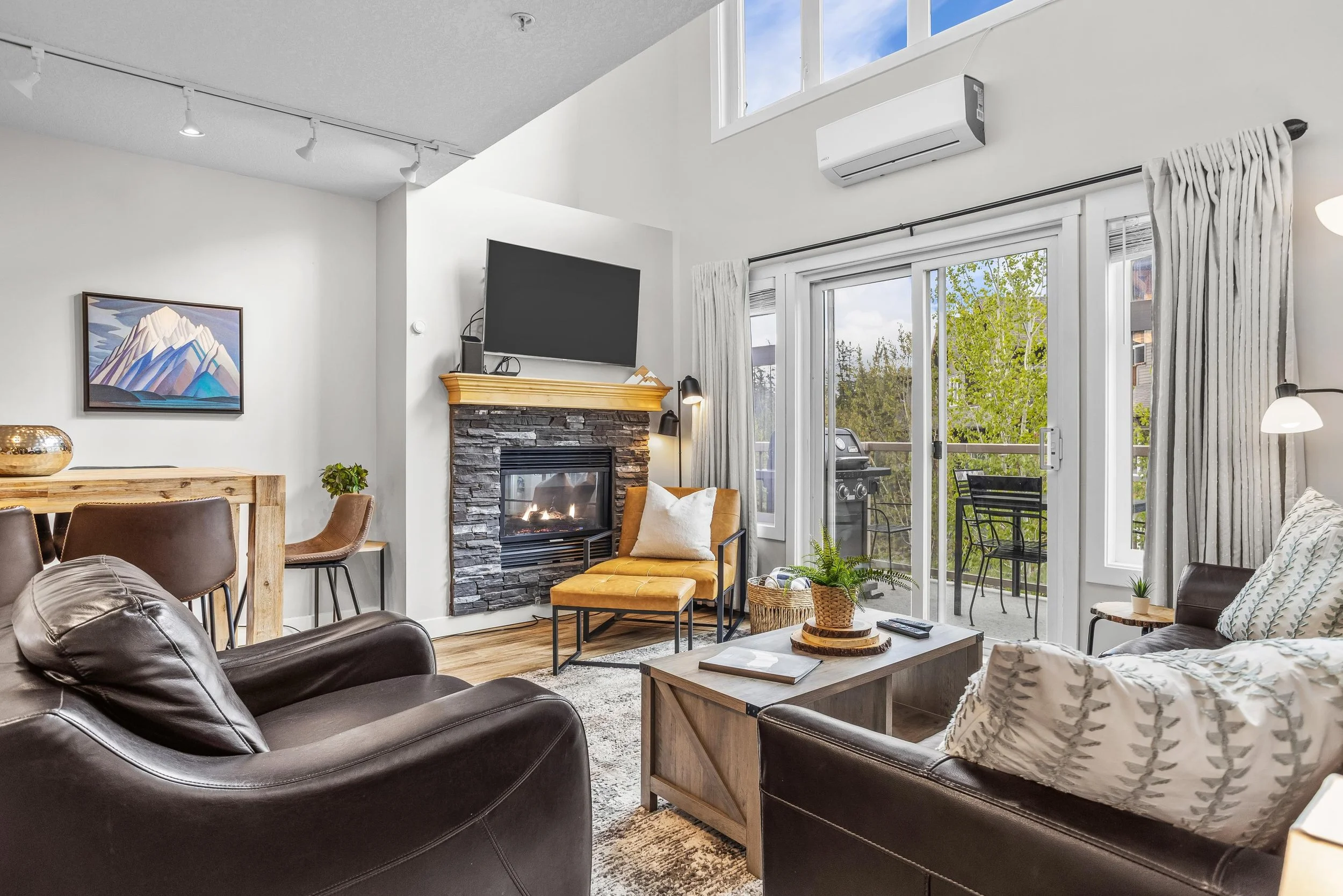 Charming Mountain Loft - Pet Friendly!