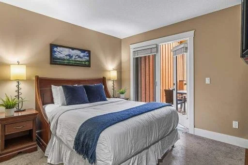 Queen second bedroom