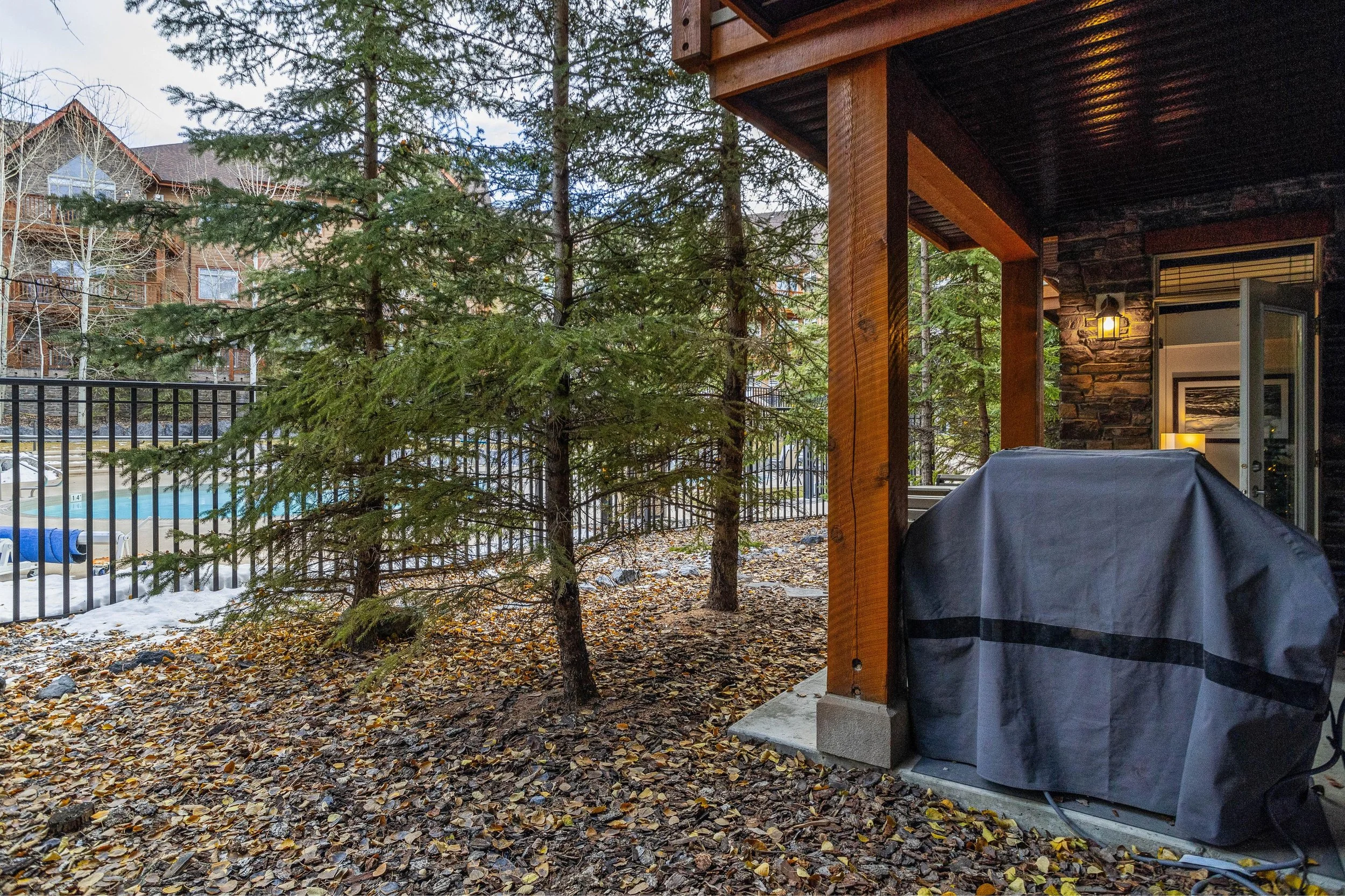 Outdoor Patio / Pool (Copy)