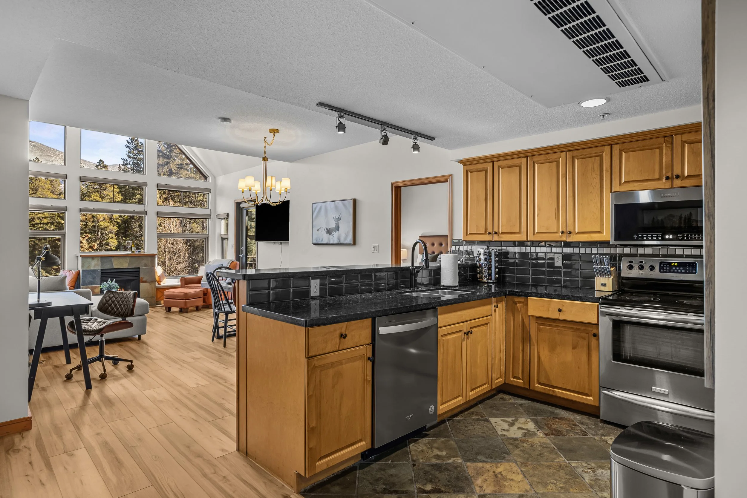 Well Appointed Kitchen 