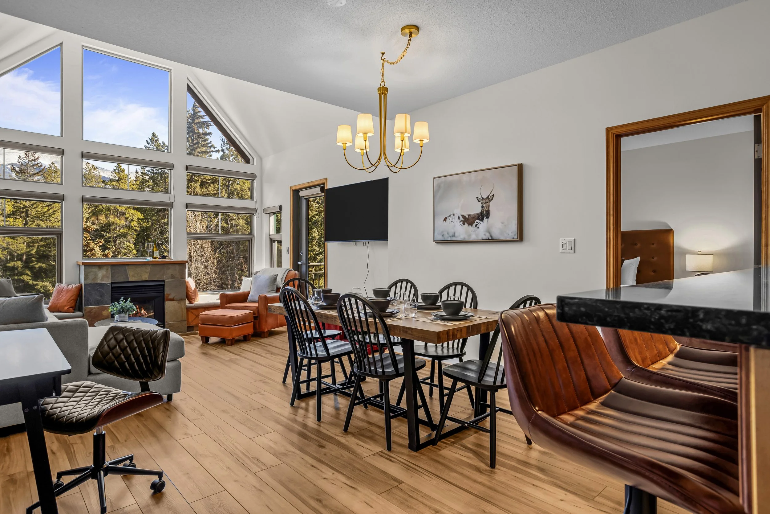 Spacious Dining Area