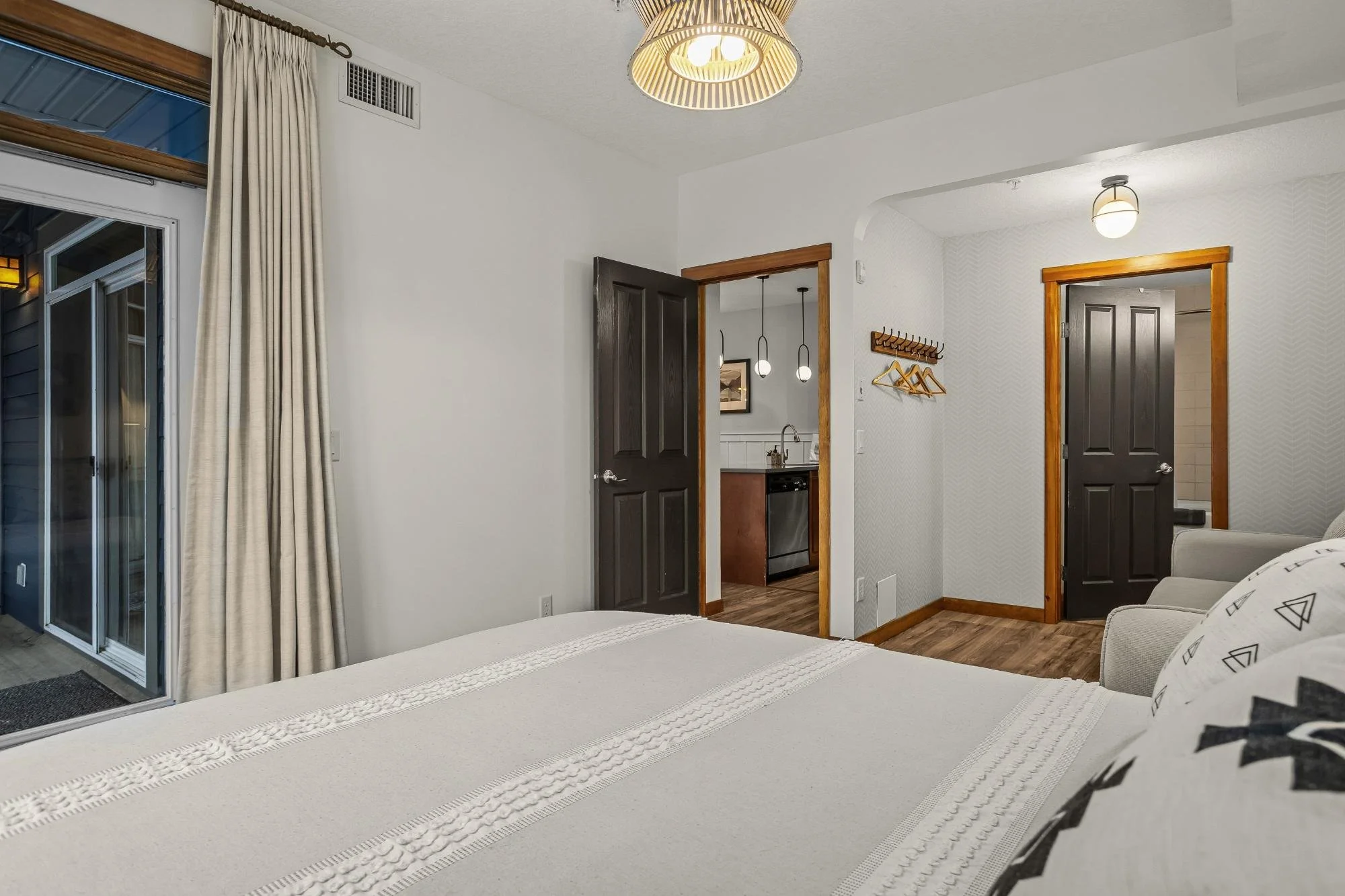 Bedroom 2: Queen and sofabed