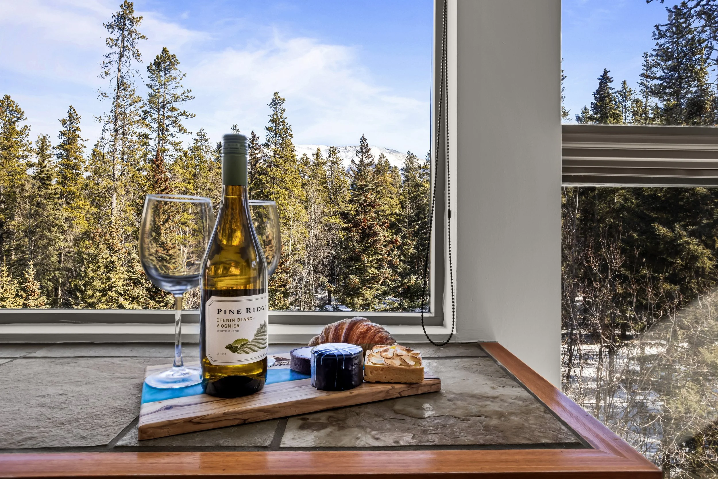 Enjoy the view with our exclusive concierge services.