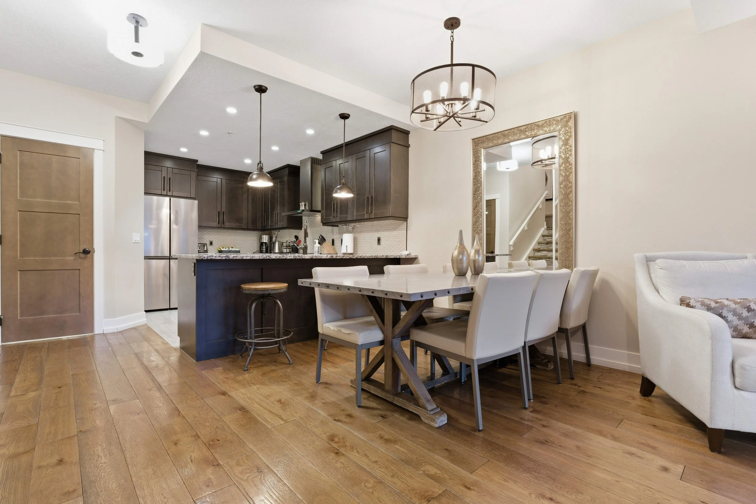 Fully Equipped Kitchen and Dining Area