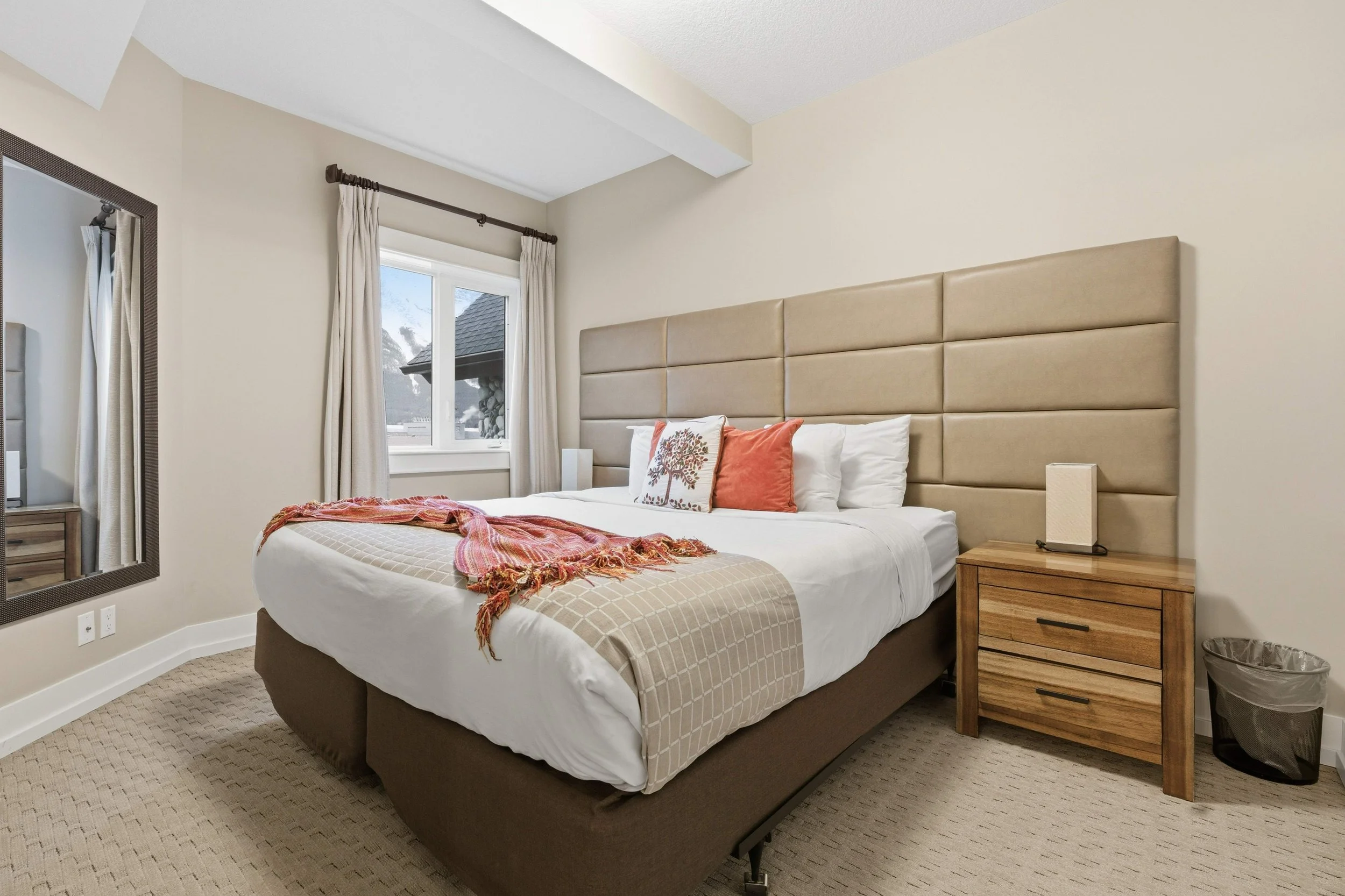 Queen Bedroom