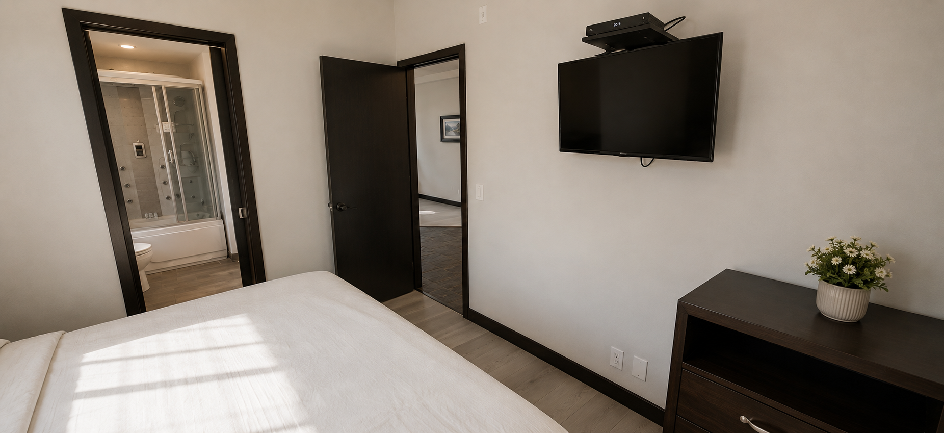 Master Bedroom &amp; Ensuite 