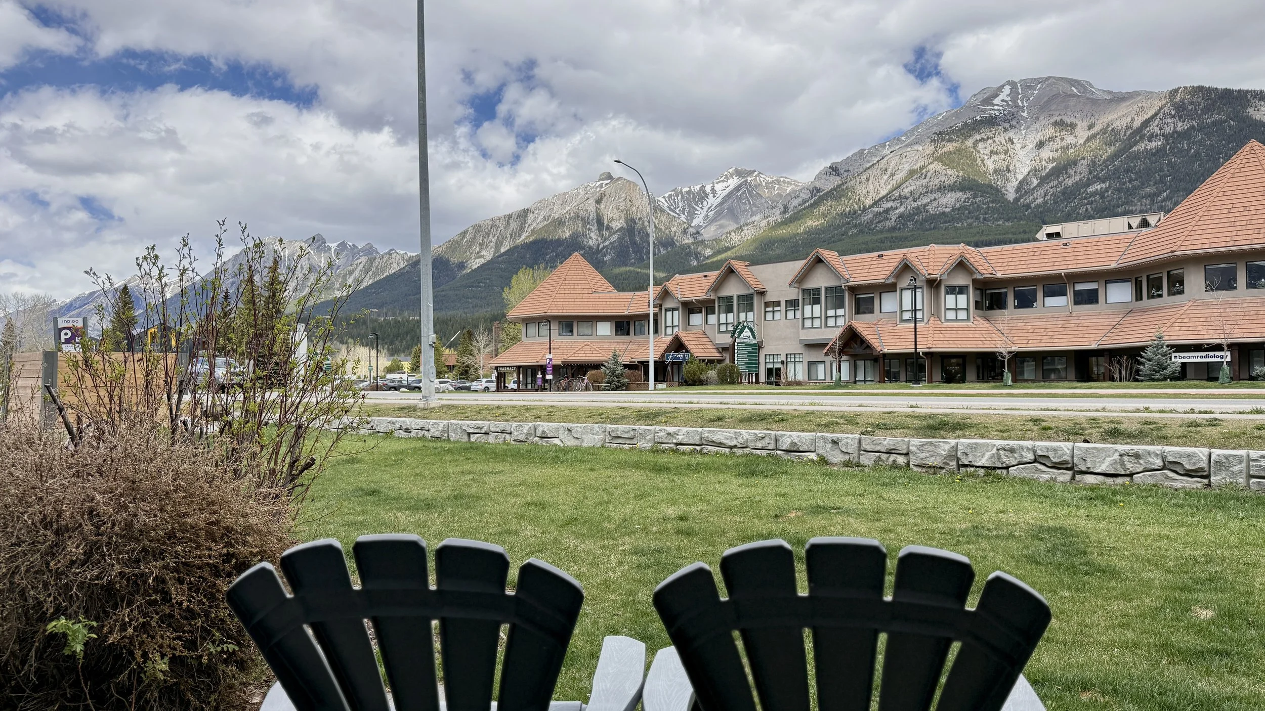 Cozy Rocky Mountain Chalet | Pet Friendly