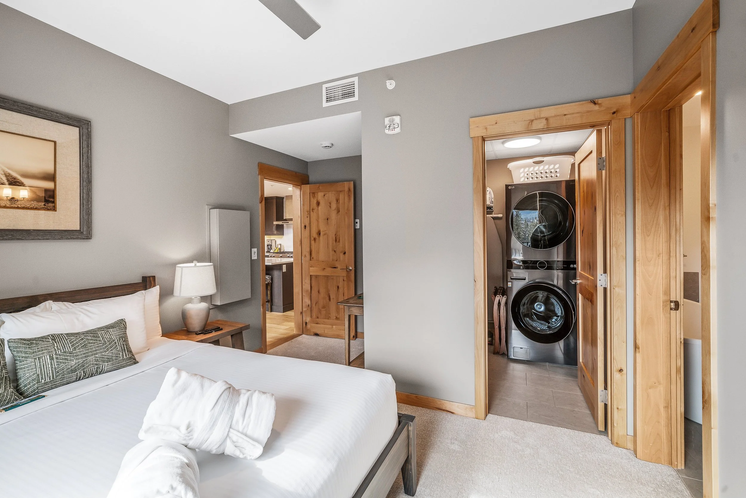 King Bedroom &amp; Laundry 