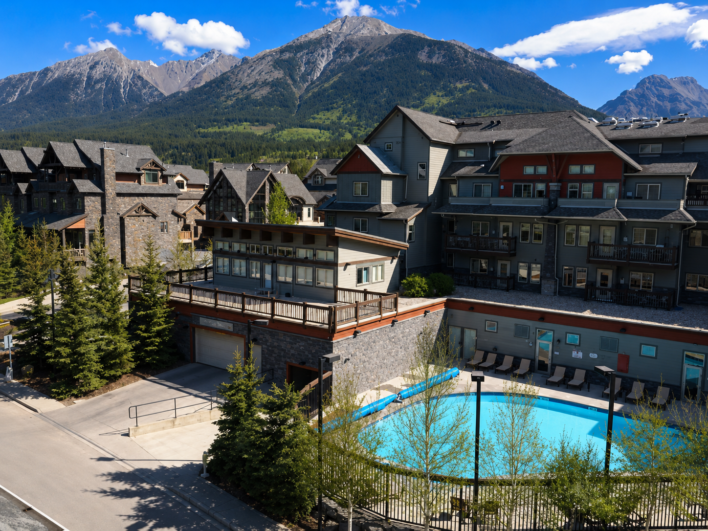 Superb Family Friendly  | Pool &amp; Hot Tub