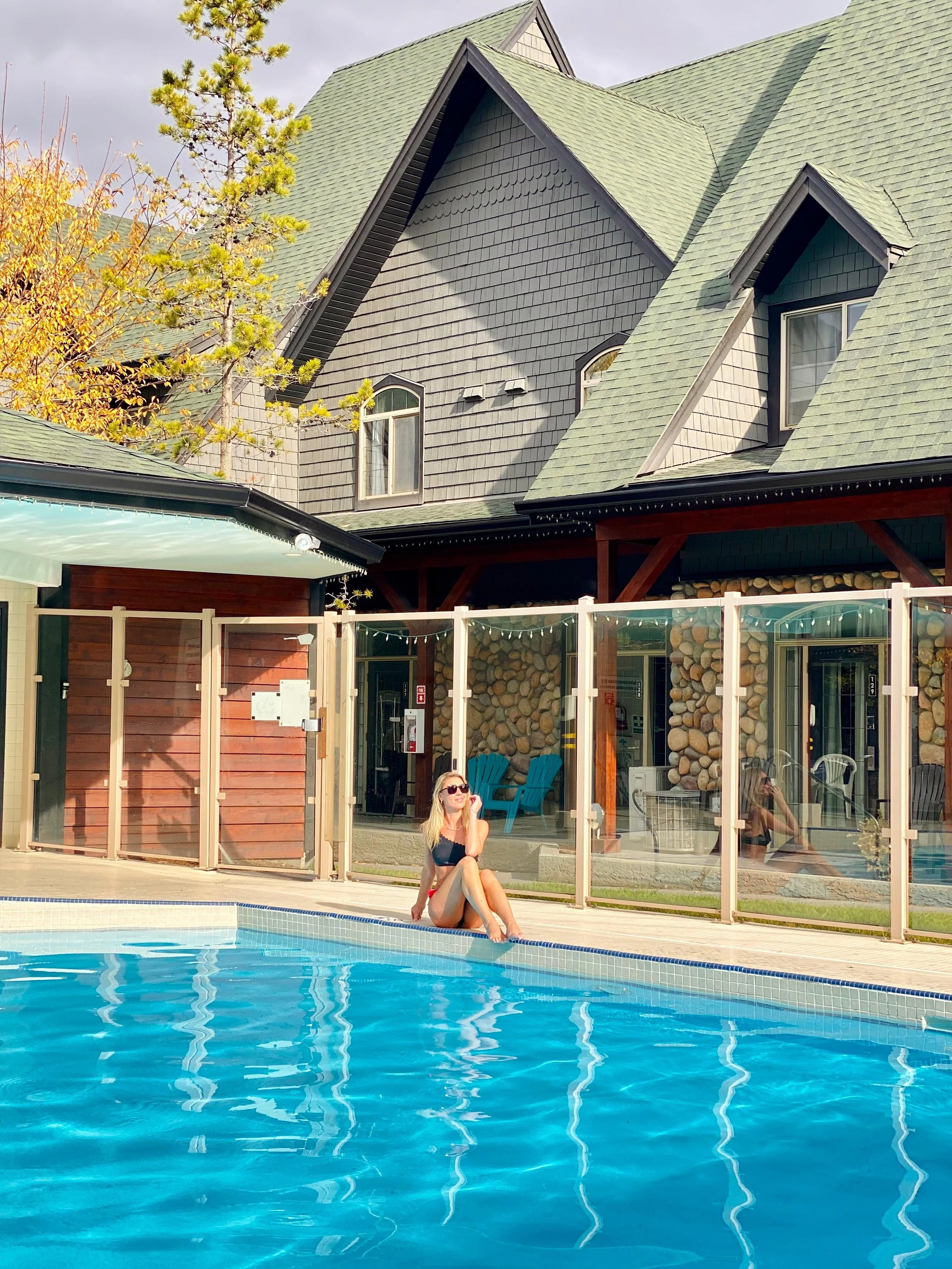 Cozy Chalets in Canmore: Comfort Meets Mountain Charm