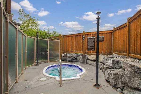 Outdoor Hot Tub
