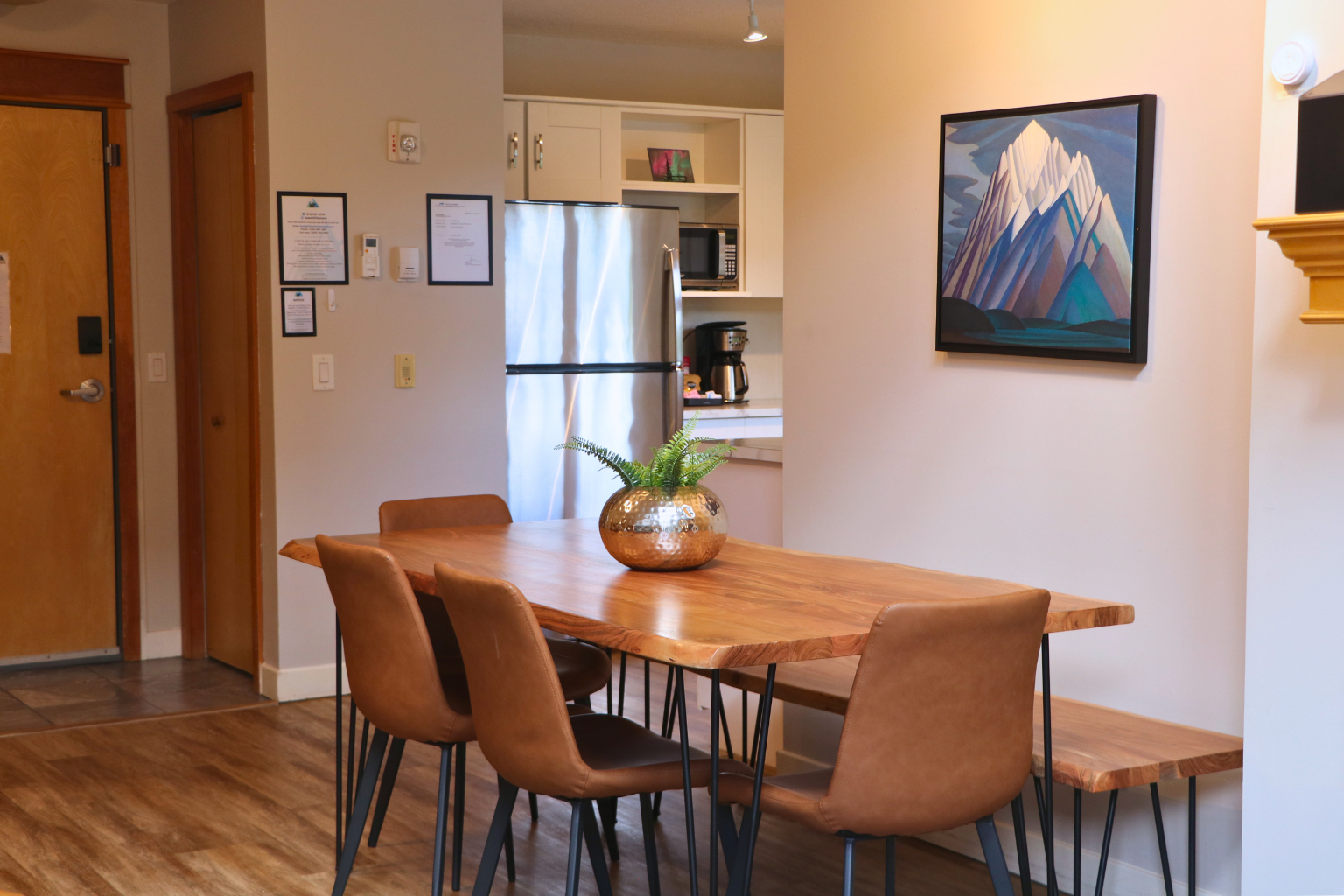Dining Area w/ New Dining Table!