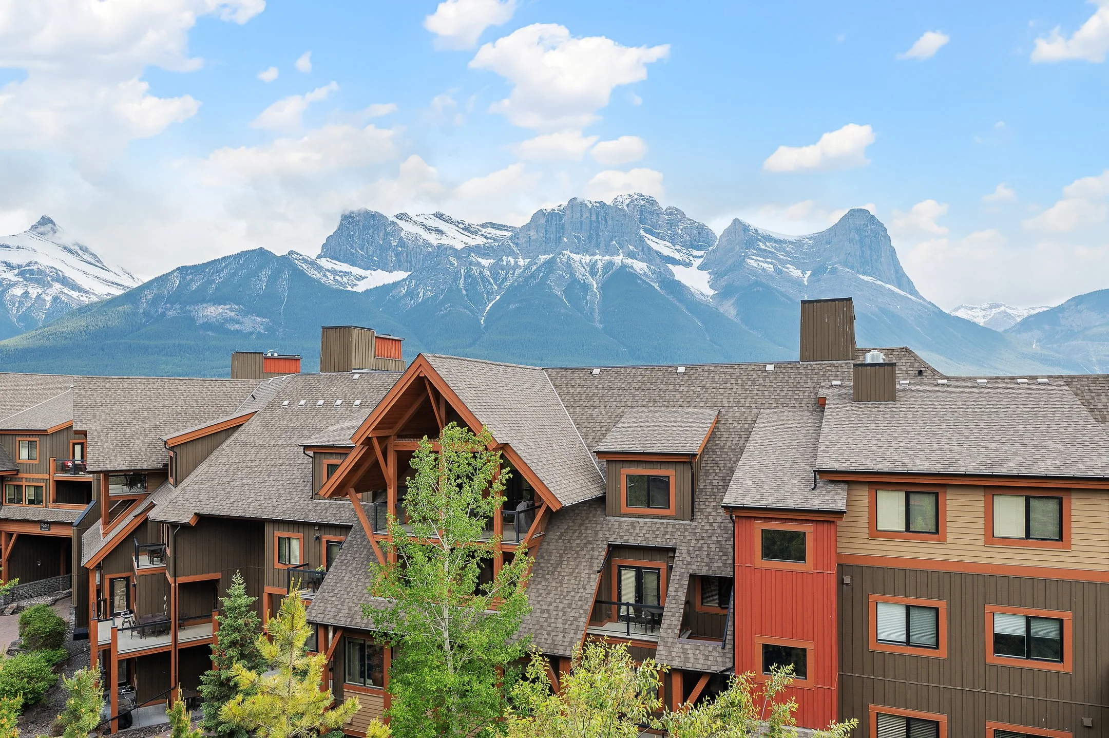 Magnificent Mountain Penthouse | Pool &amp; Hot Tub