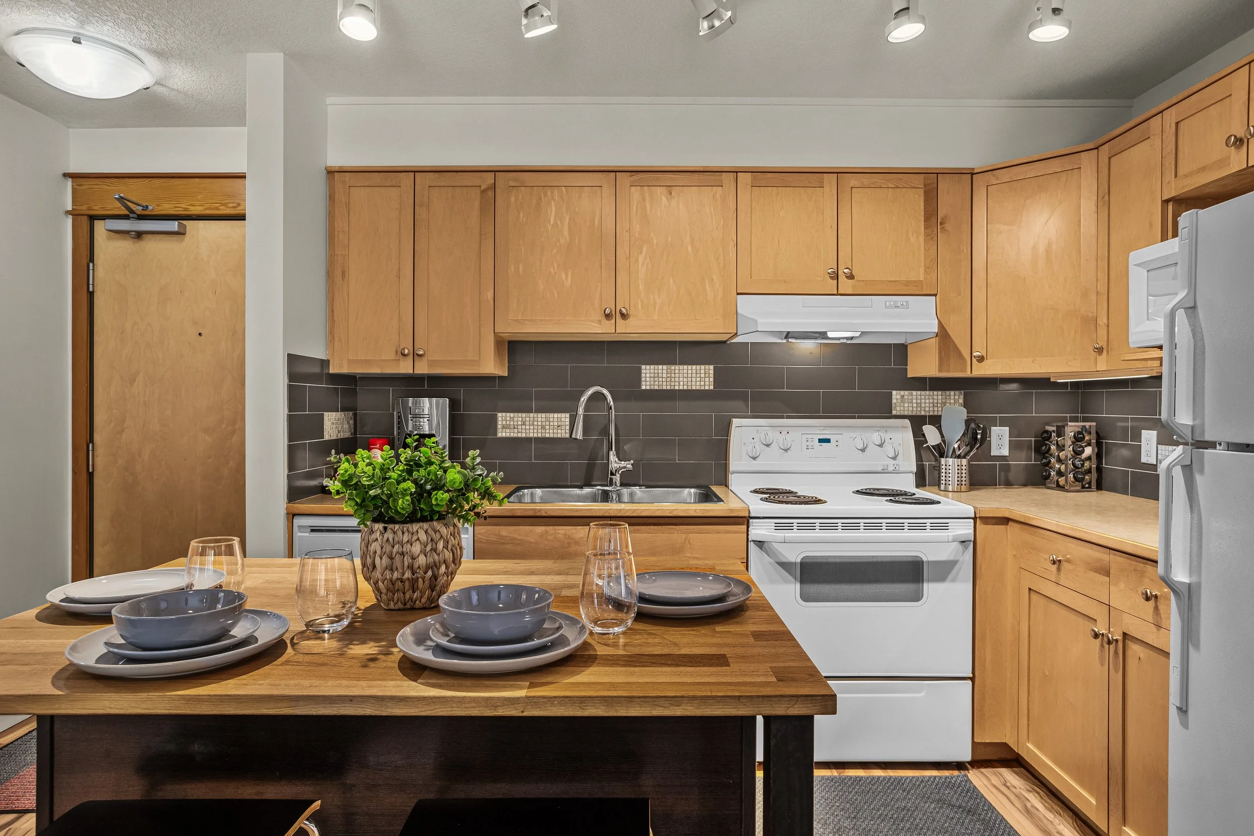 Fully Equiped Kitchen 