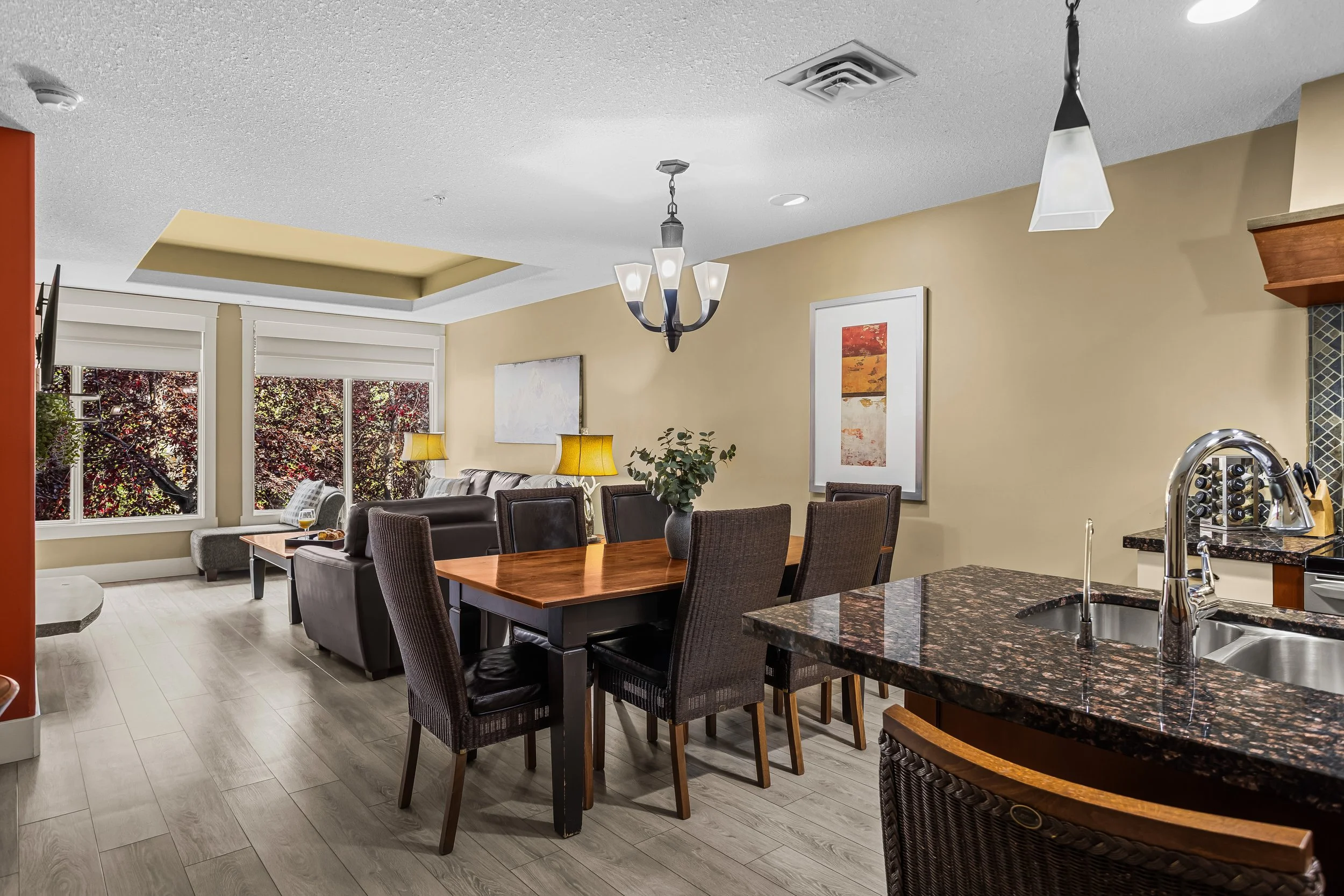 Kitchen | Dining Area
