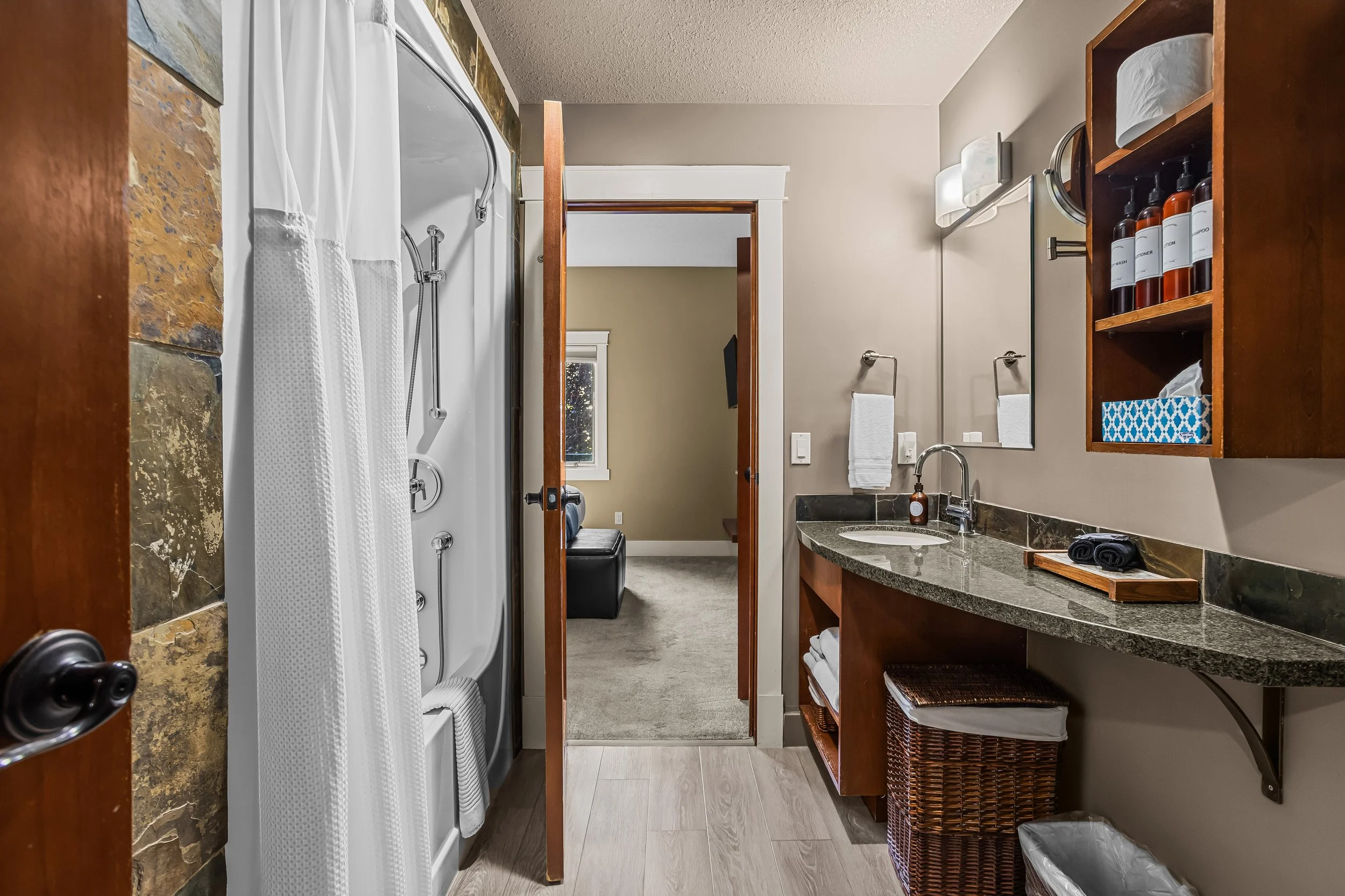 Ensuite | Main Bathroom