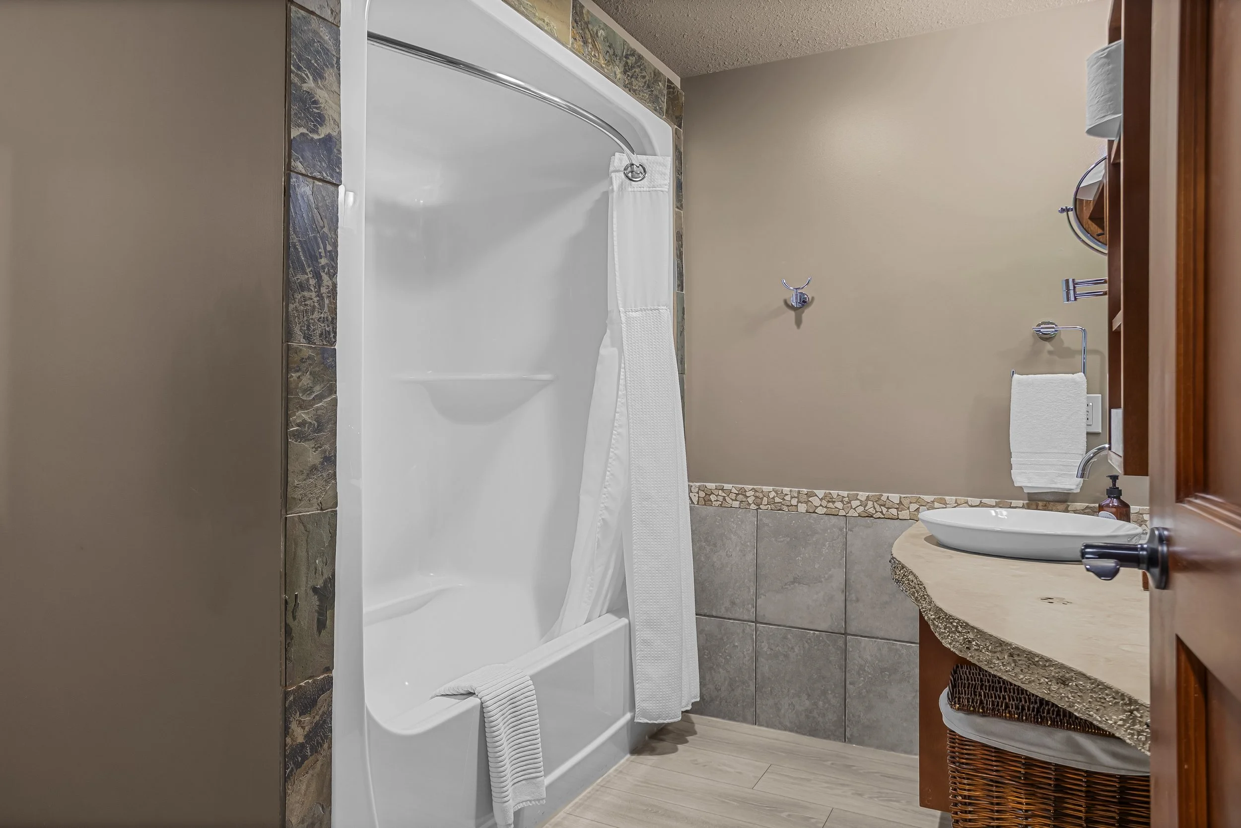 Second Bathroom | Ensuite 