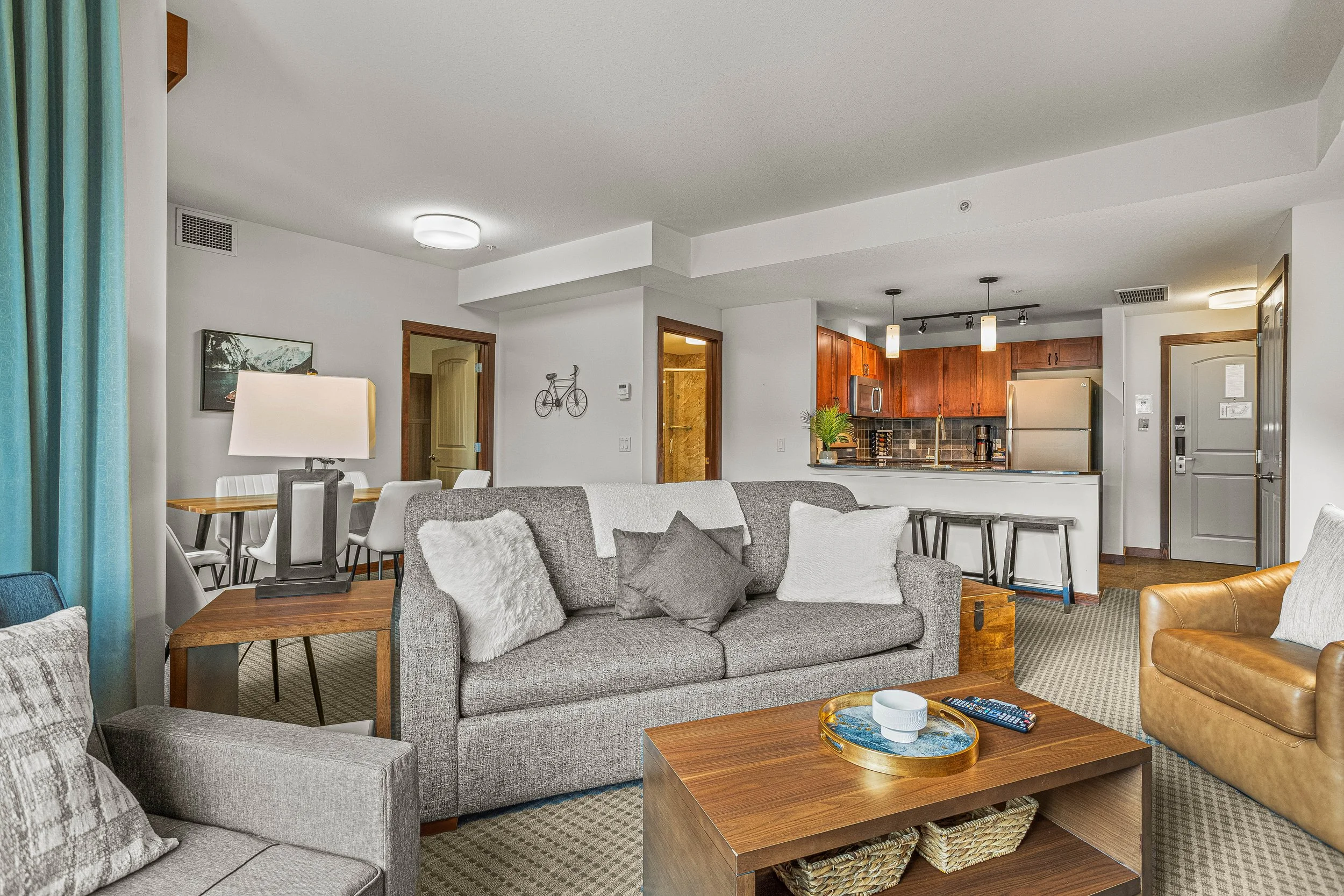 Romantic Mountain Escape | Hot Tubs &amp; Private Balcony!