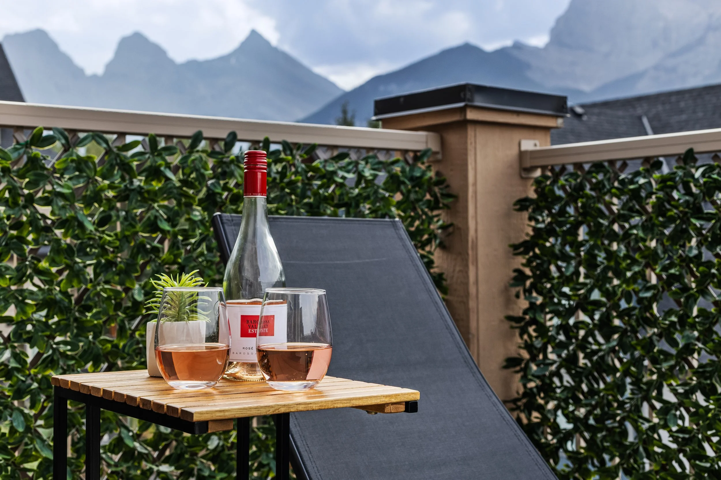 Warm Mountain Retreat | 2 Bedroom Apartment