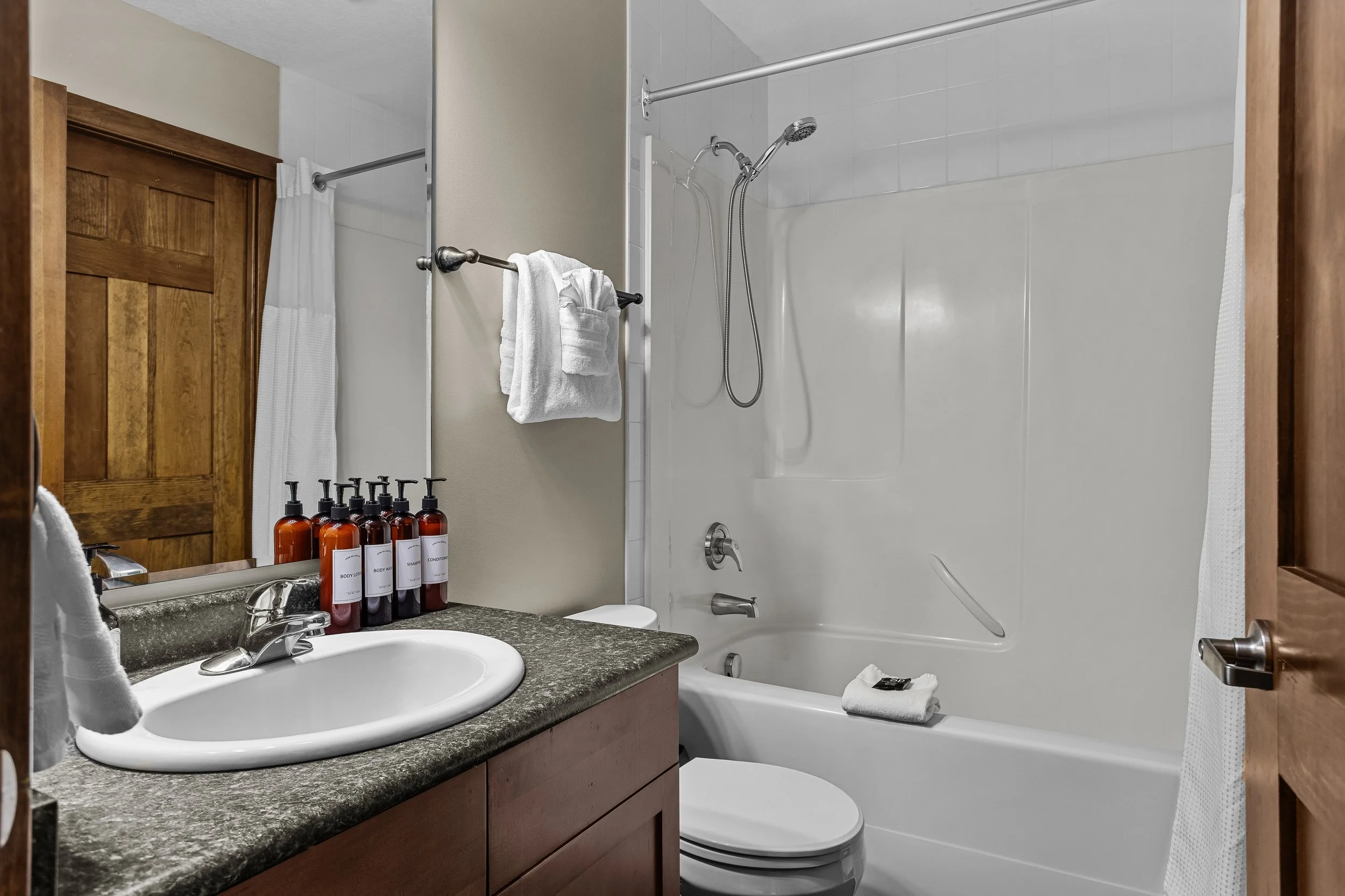 Full Bathroom