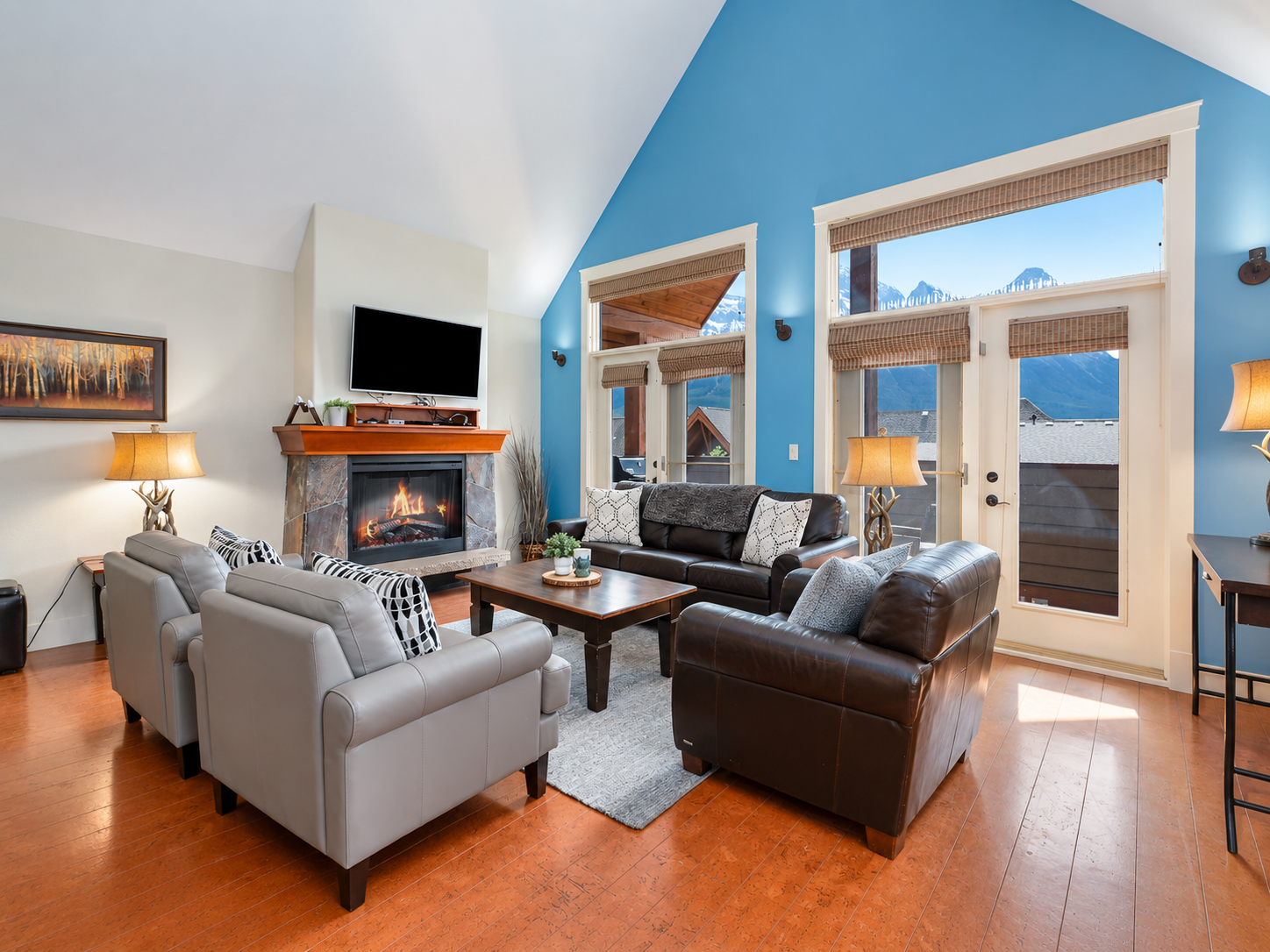 Magnificent Mountain Penthouse | Pool &amp; Hot Tub