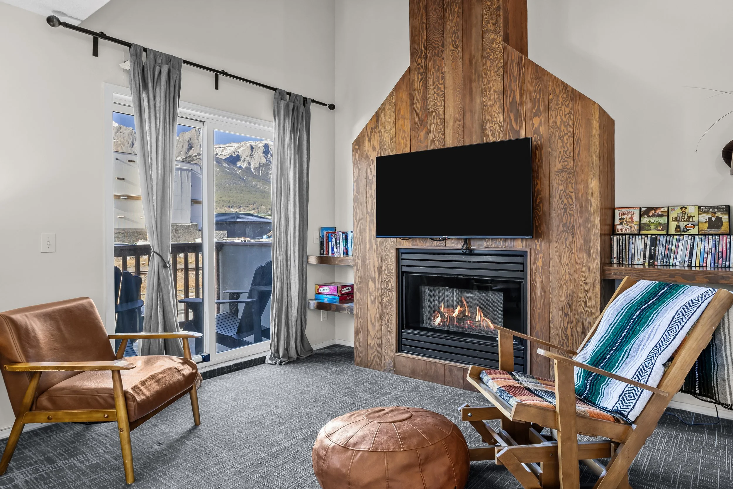 Retro Mountain Hideaway | 3BR &amp; Mountain Views