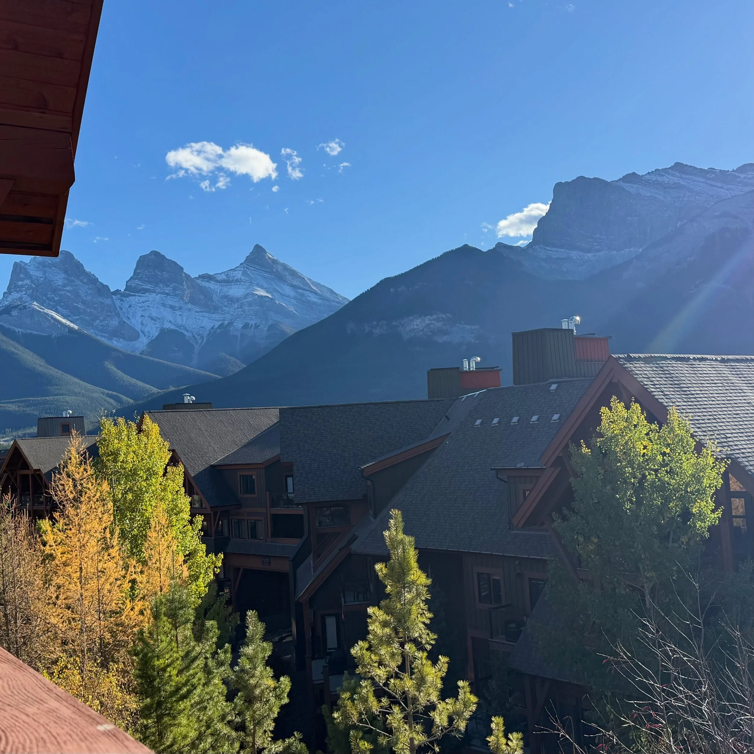 Welcome to Magnificent Mountain Penthouse | Pool &amp; Hot Tub! 

Three spacious bedrooms with ensuites, a beautiful living room made for gathering, and a balcony with a view that takes your breath away.

Whether it&rsquo;s slow mornings with coffee,