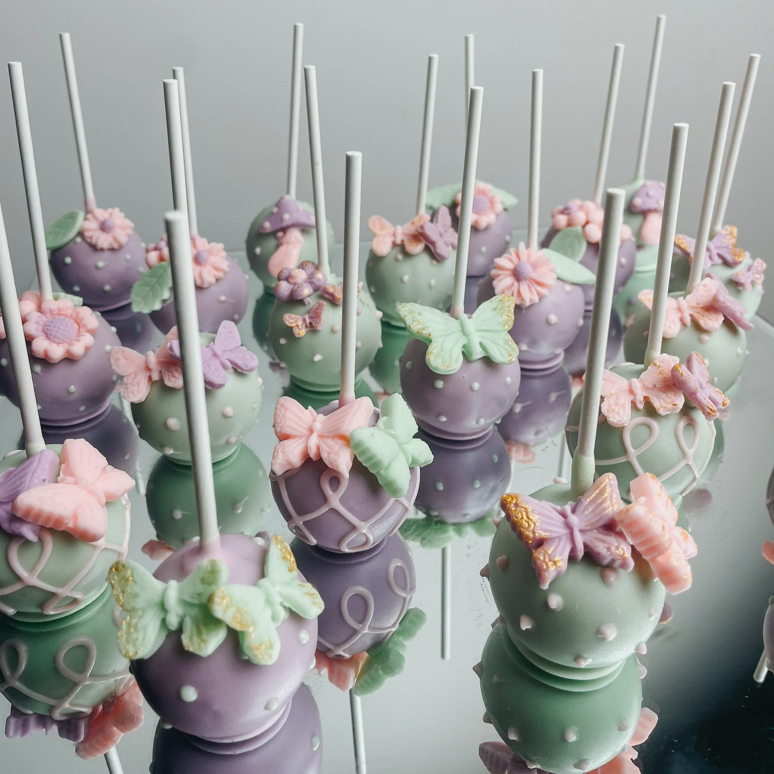fairy cake pops.png