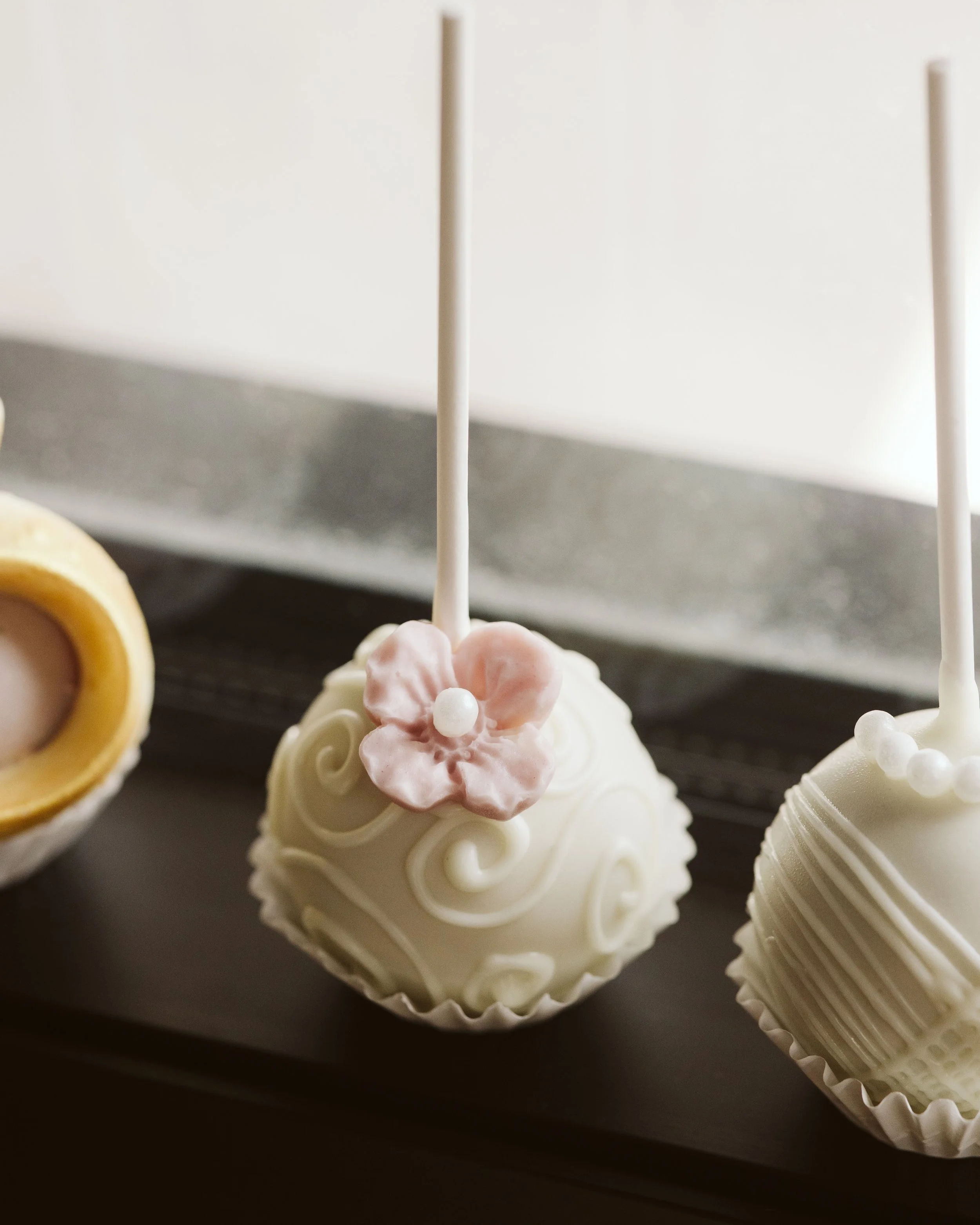 cake pops style shoot.png