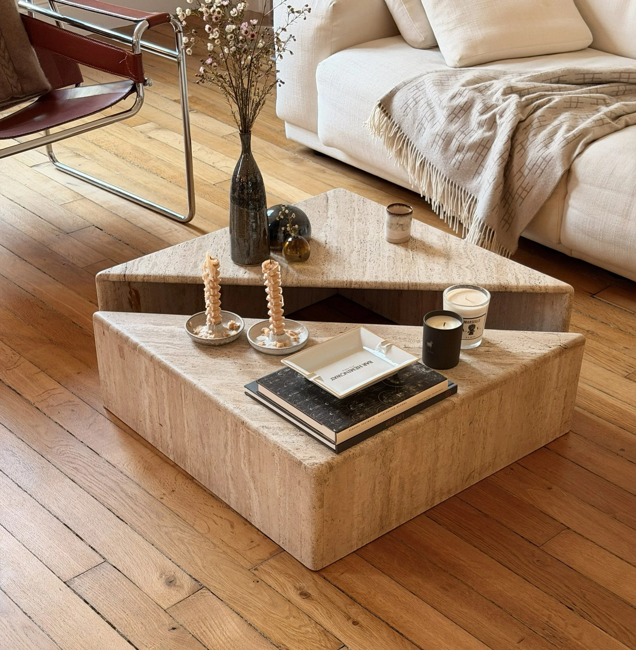 Table basse vintage en travertin